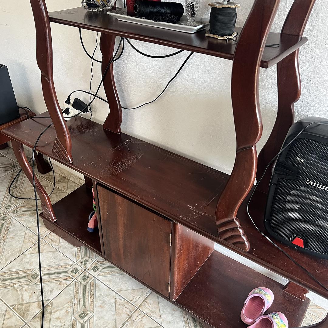 muebles y colchones - Estante en andiroba 0