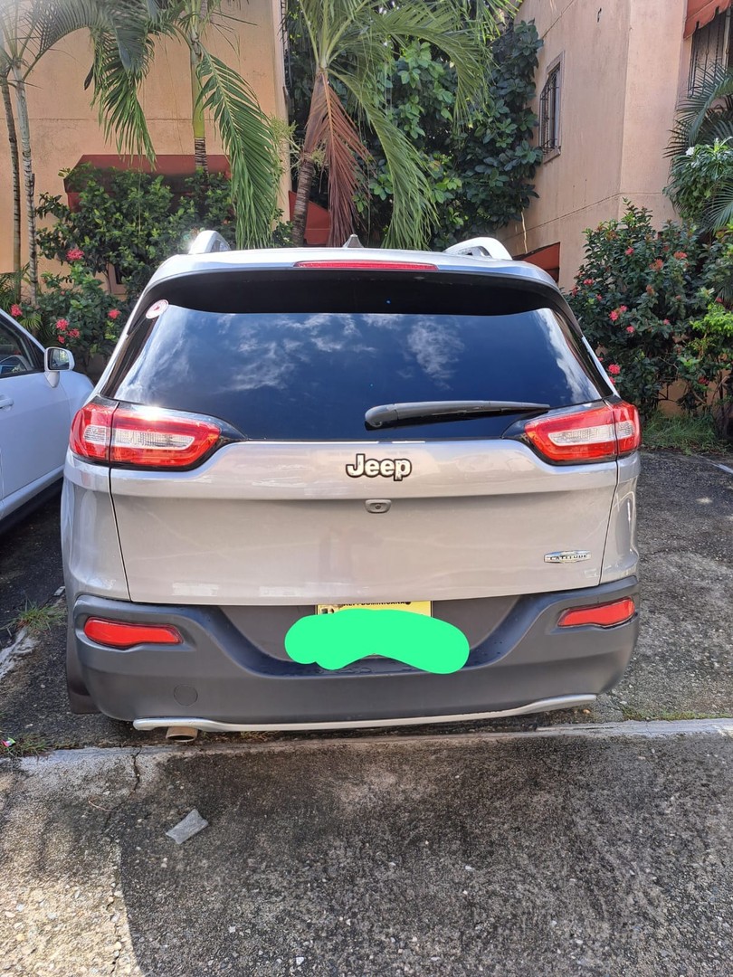 jeepetas y camionetas - Jeep Cherokee Latitude 2018 6