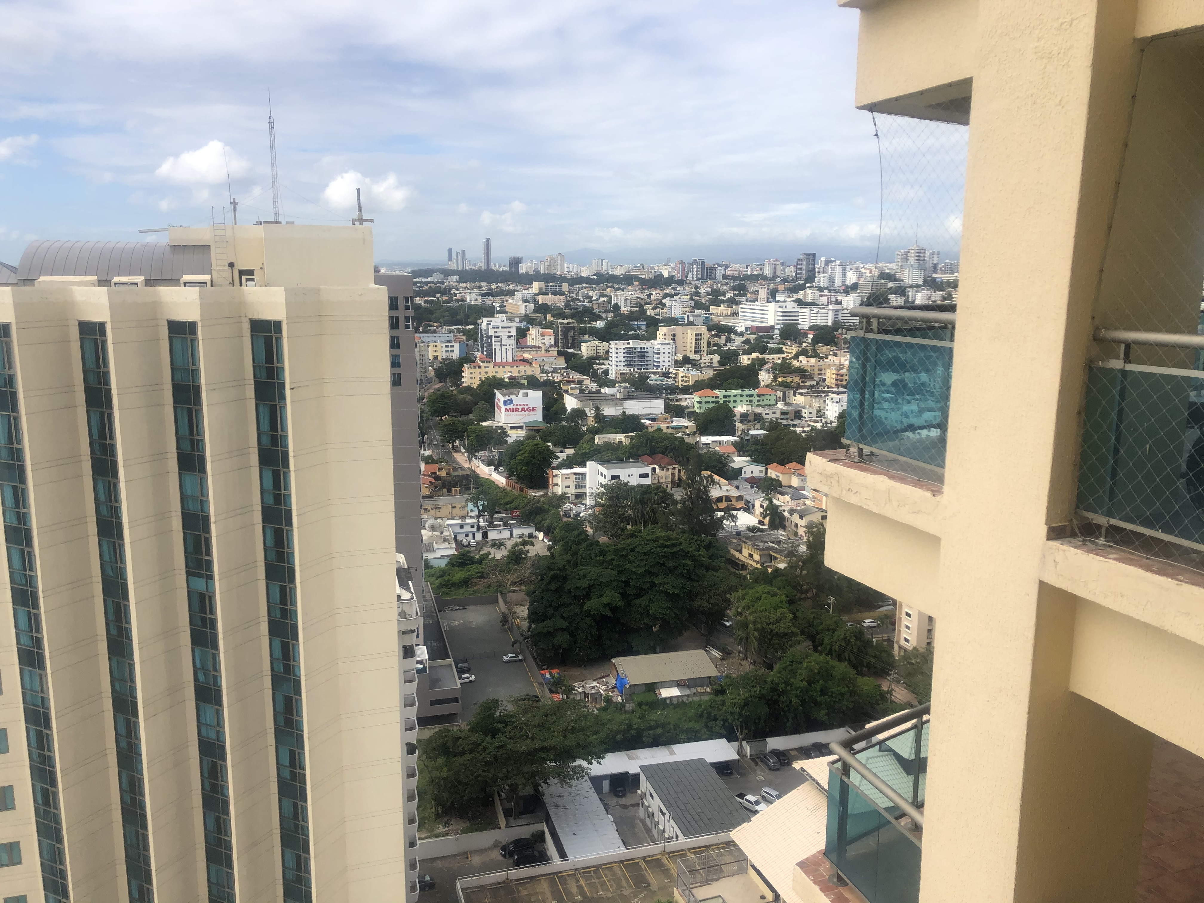 apartamentos - malecon center vendo 4