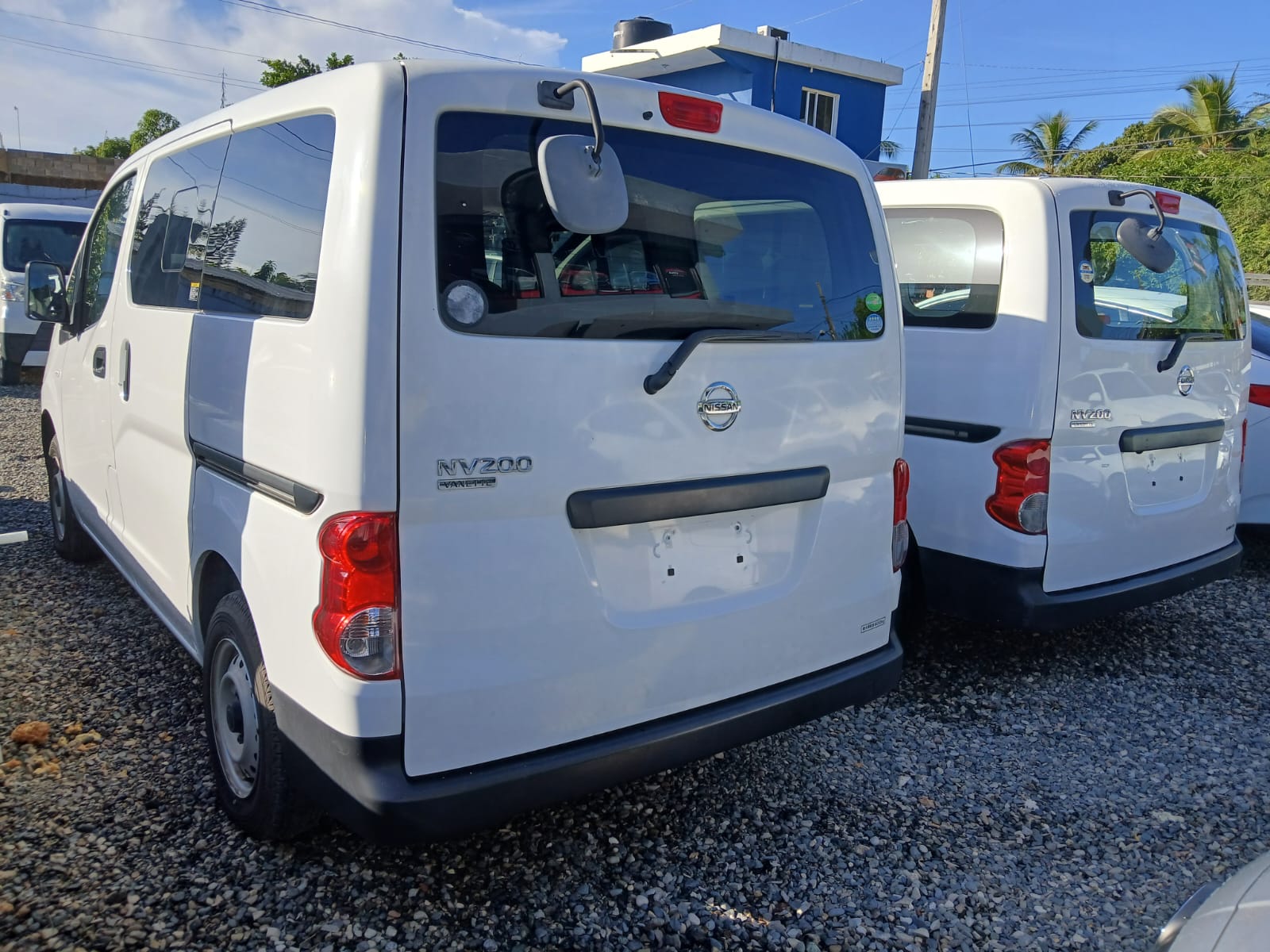 carros - VENDO NISSAN NV200 FINANCIAMIENTO DISPONIBLE  4