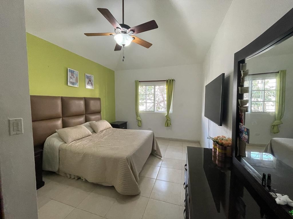 apartamentos - En Venta Townhouse de Tres Habitaciones  6