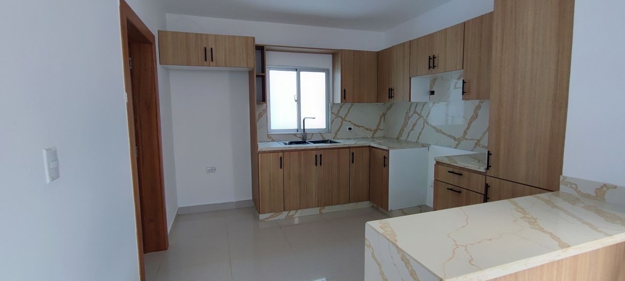 casas - venta de casa en la autopista de san isidro brisa oriental Santo Domingo este  6