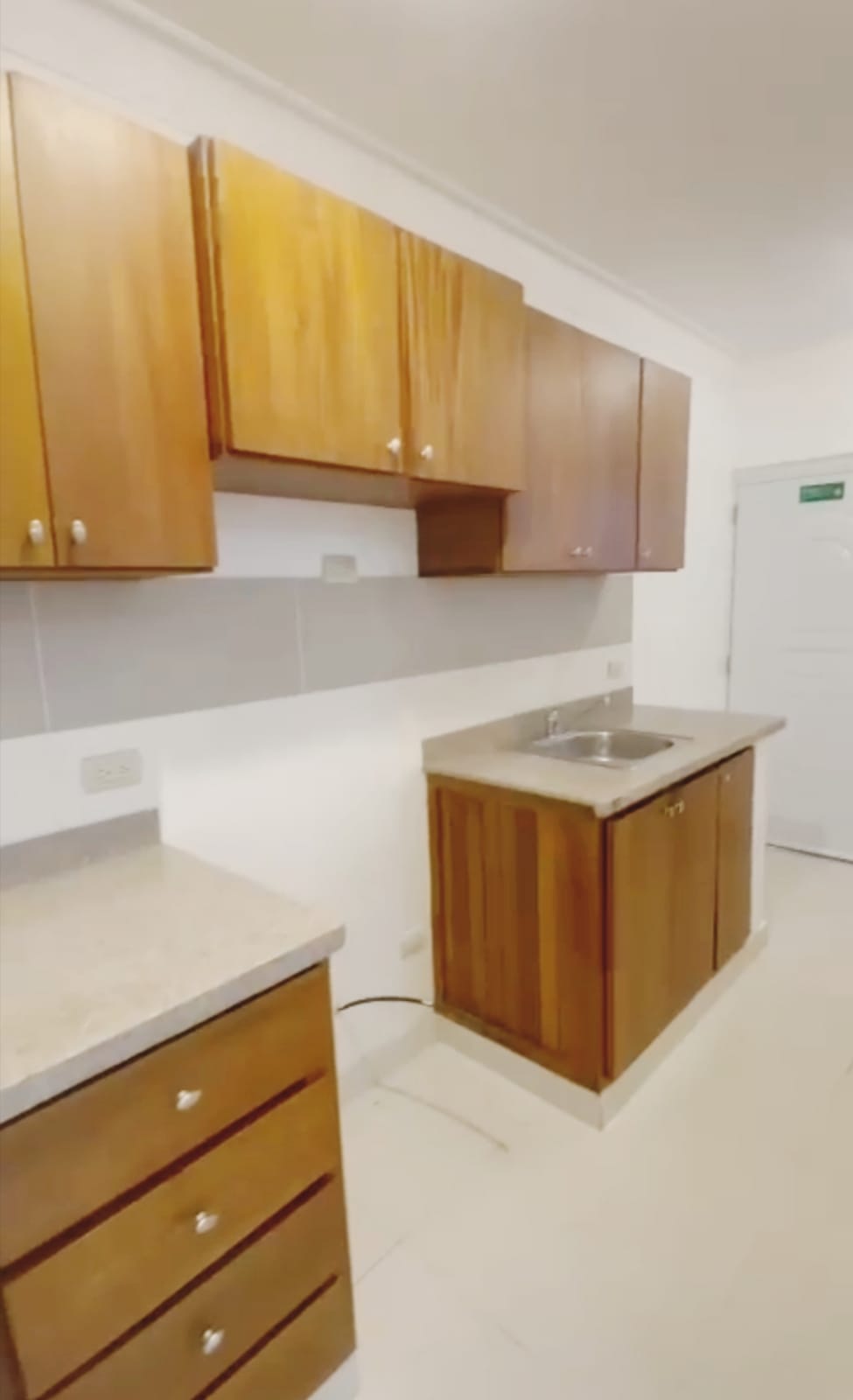 apartamentos - -De Oportunidad -Se Vende Apartamento en la Carretera Don Pedro (tercer nivel)  2
