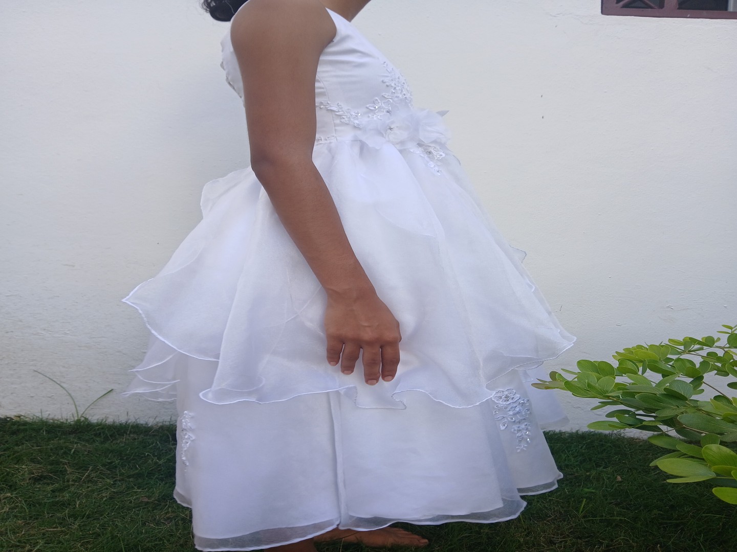 ropa para mujer - Vestido para niña blanco elegante 1