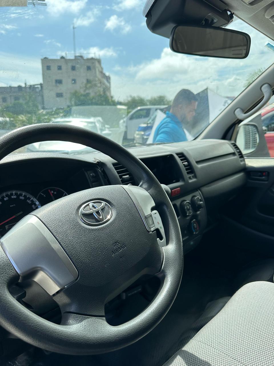 otros vehiculos - TOYOTA HIACE 2018✅ Precio 1,650,000  Recibimos tu  8