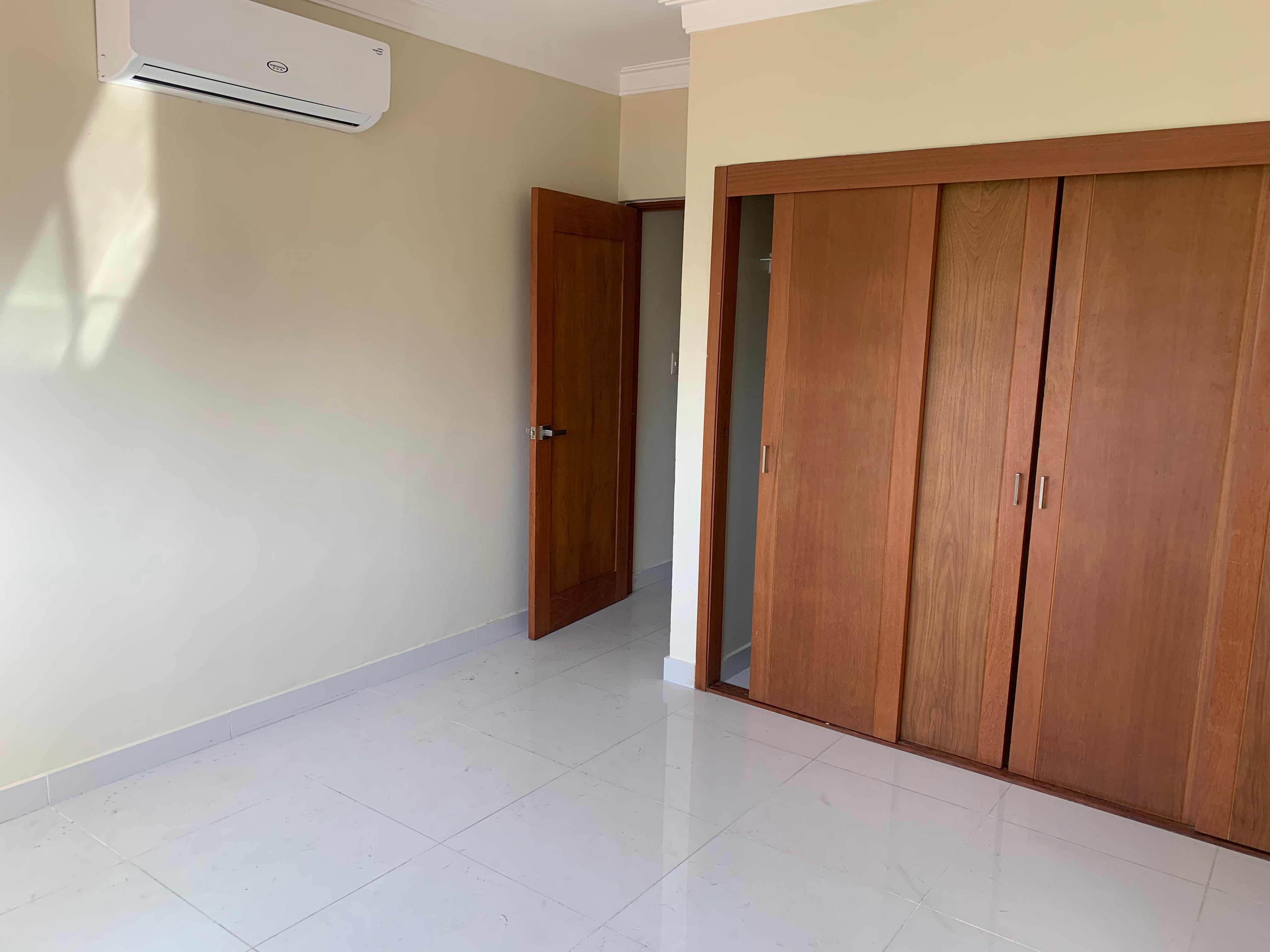 apartamentos - Apartamento en alquiler con Linea Blanca en Gazcue 1