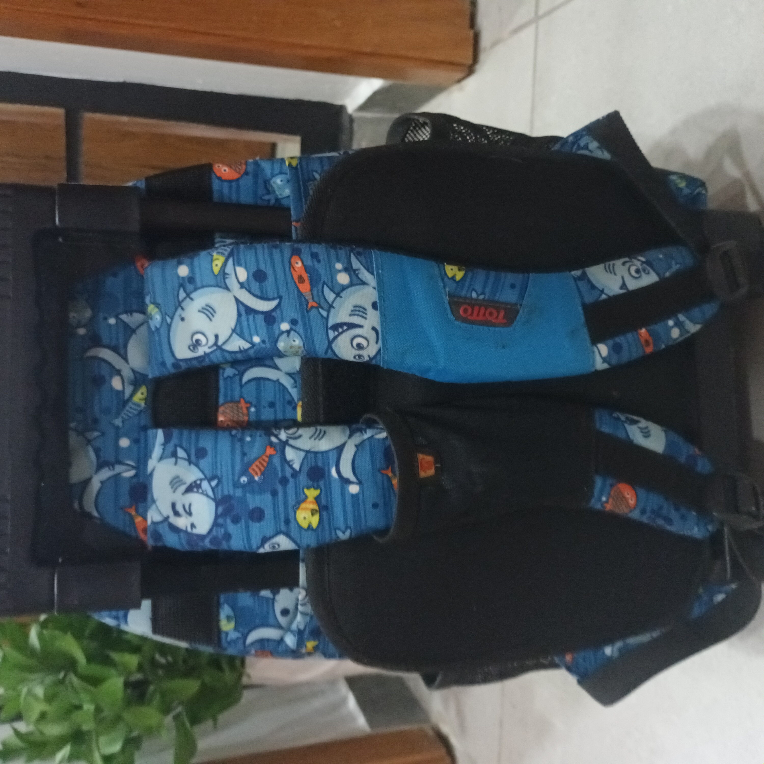 accesorios - Mochila escolar con rueditas y lonchera comida  4