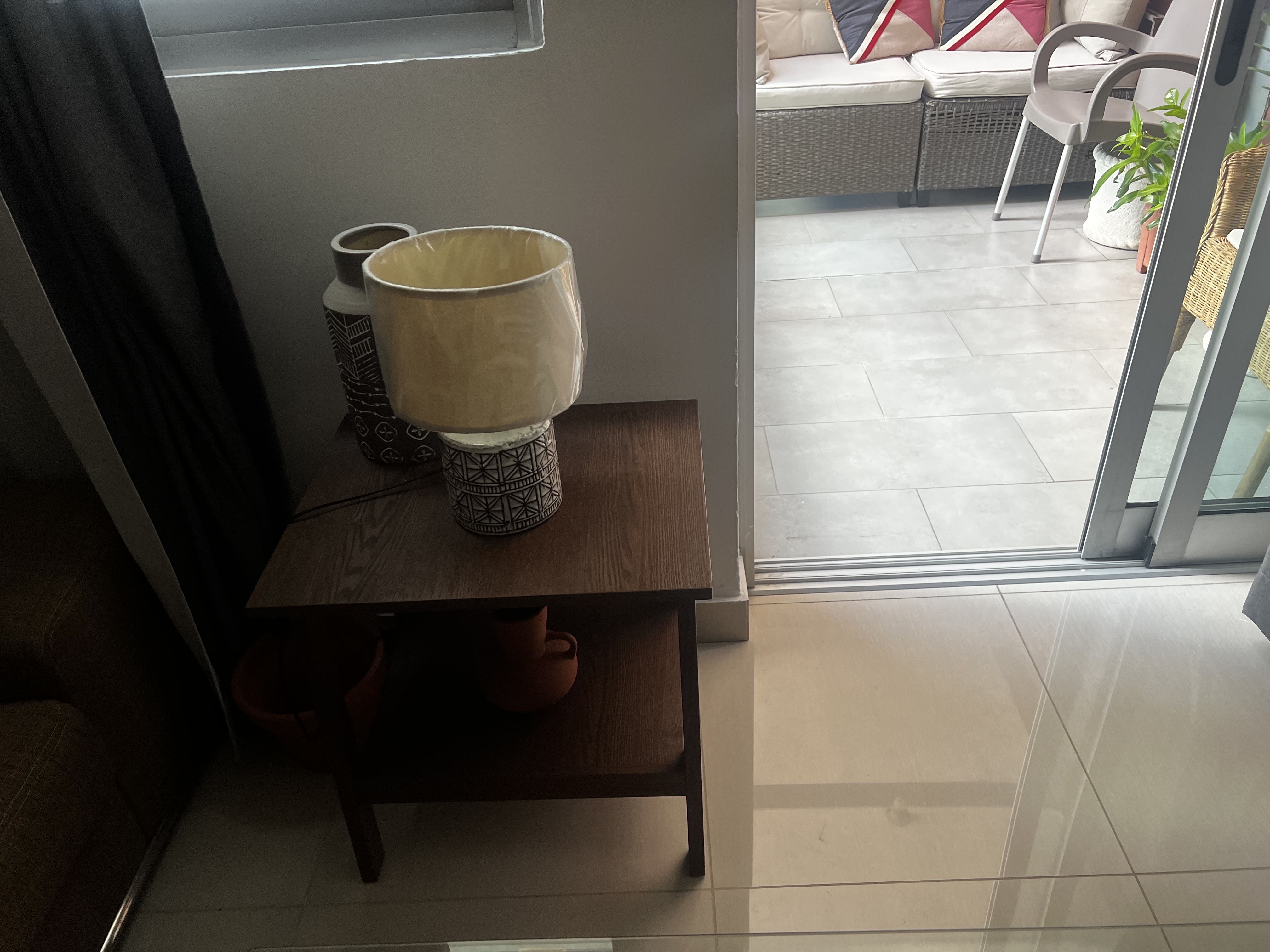 muebles y colchones - mesa lateral de maderas  1