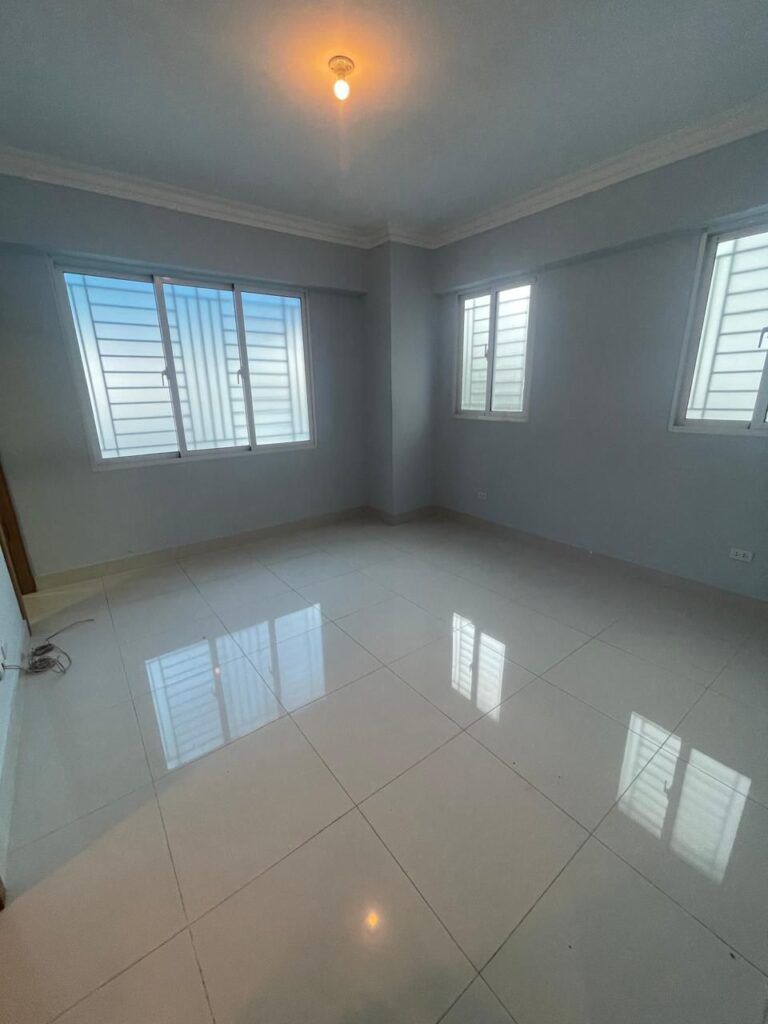 apartamentos - 2749- APTO. EN EVARISTO MORALES, STO. DGO.  3