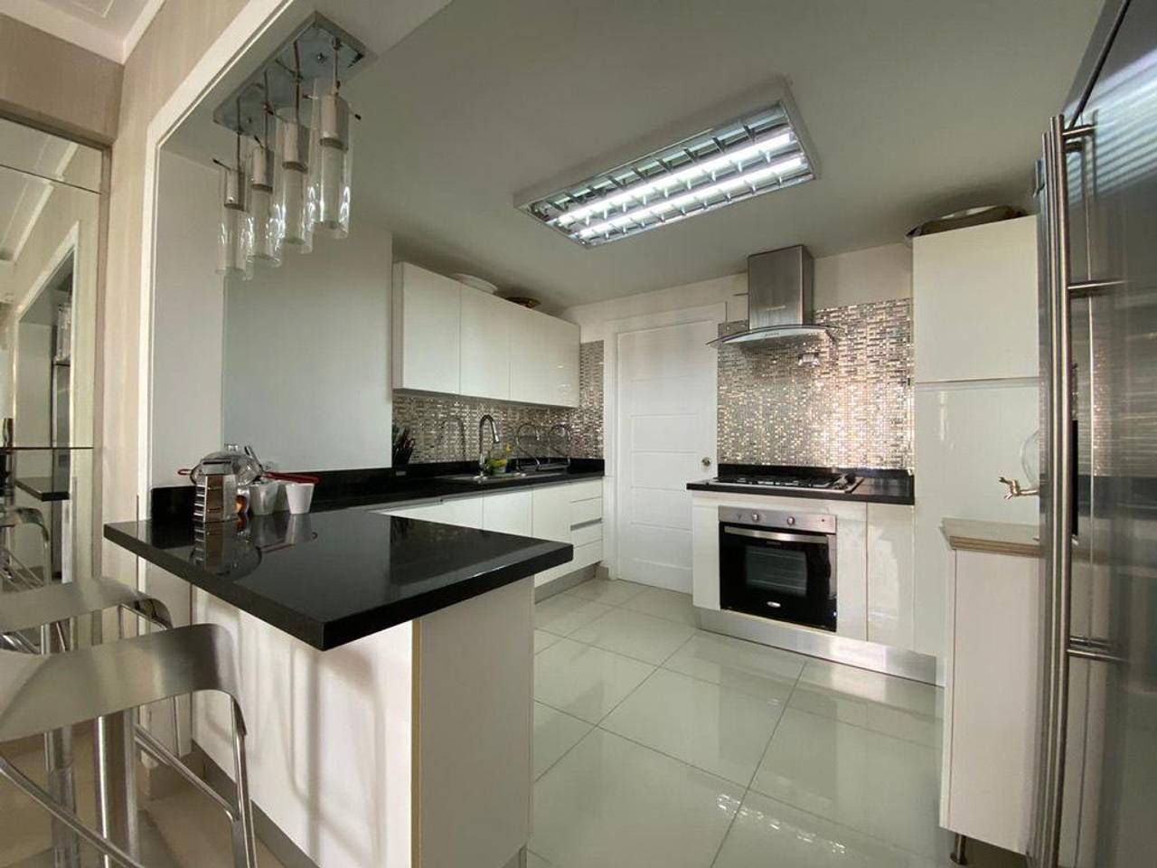 apartamentos - Apartamento en venta en Evaristo Morales 0