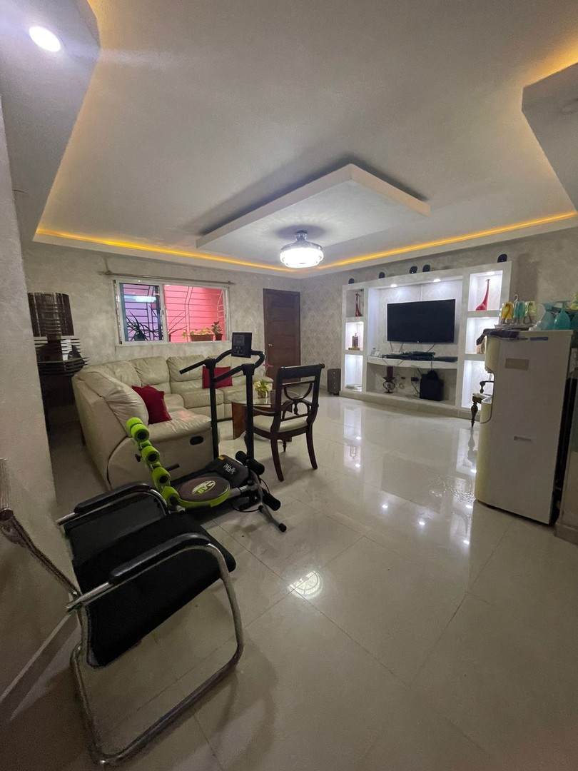 apartamentos - Vendo OPORTUNIDAD 3 HABITACIONES 2.5 BAÑOS 2 PARQUEOS PRIMER NIVEL  9