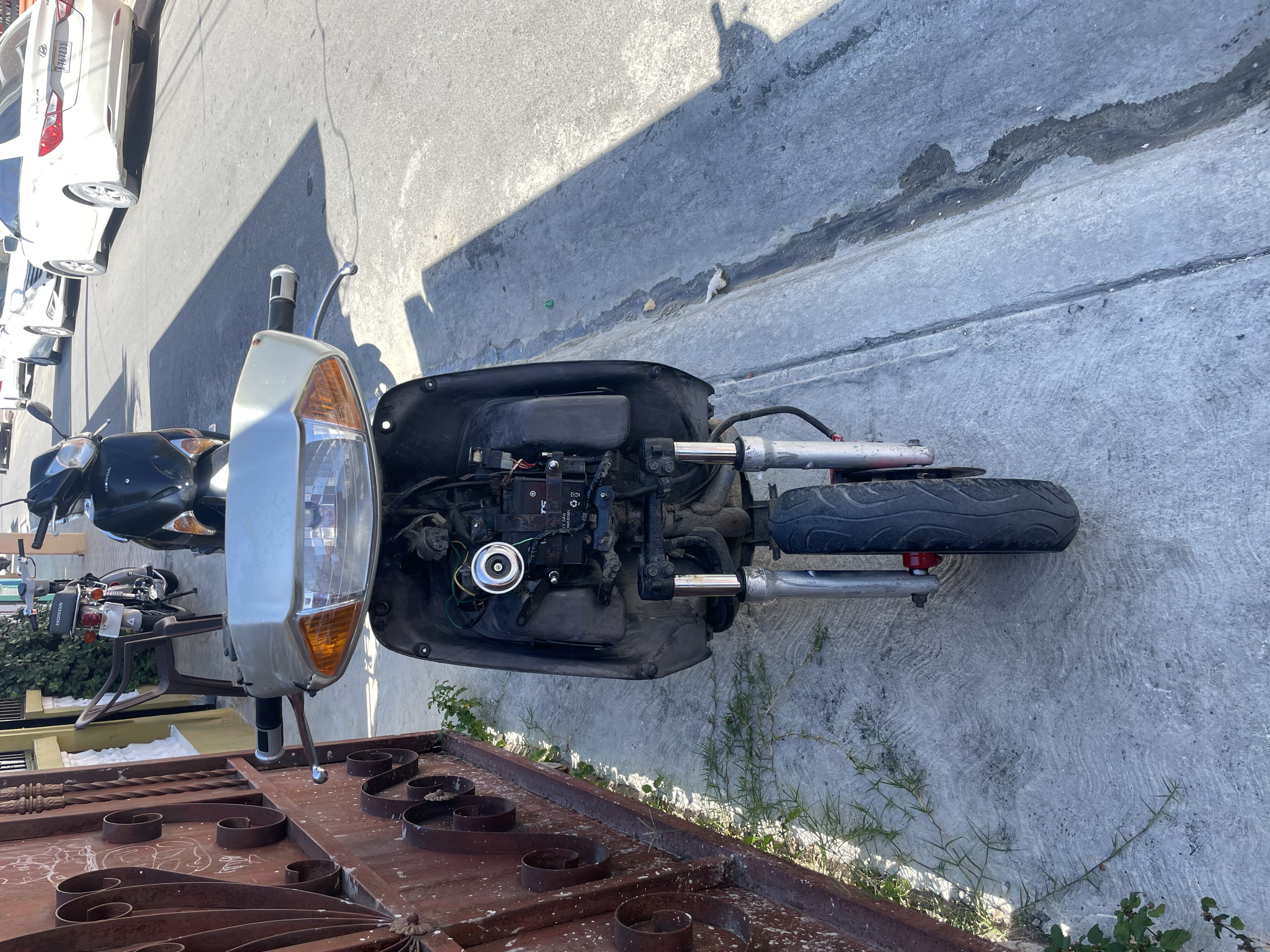 motores y pasolas - Honda Lead 100 3