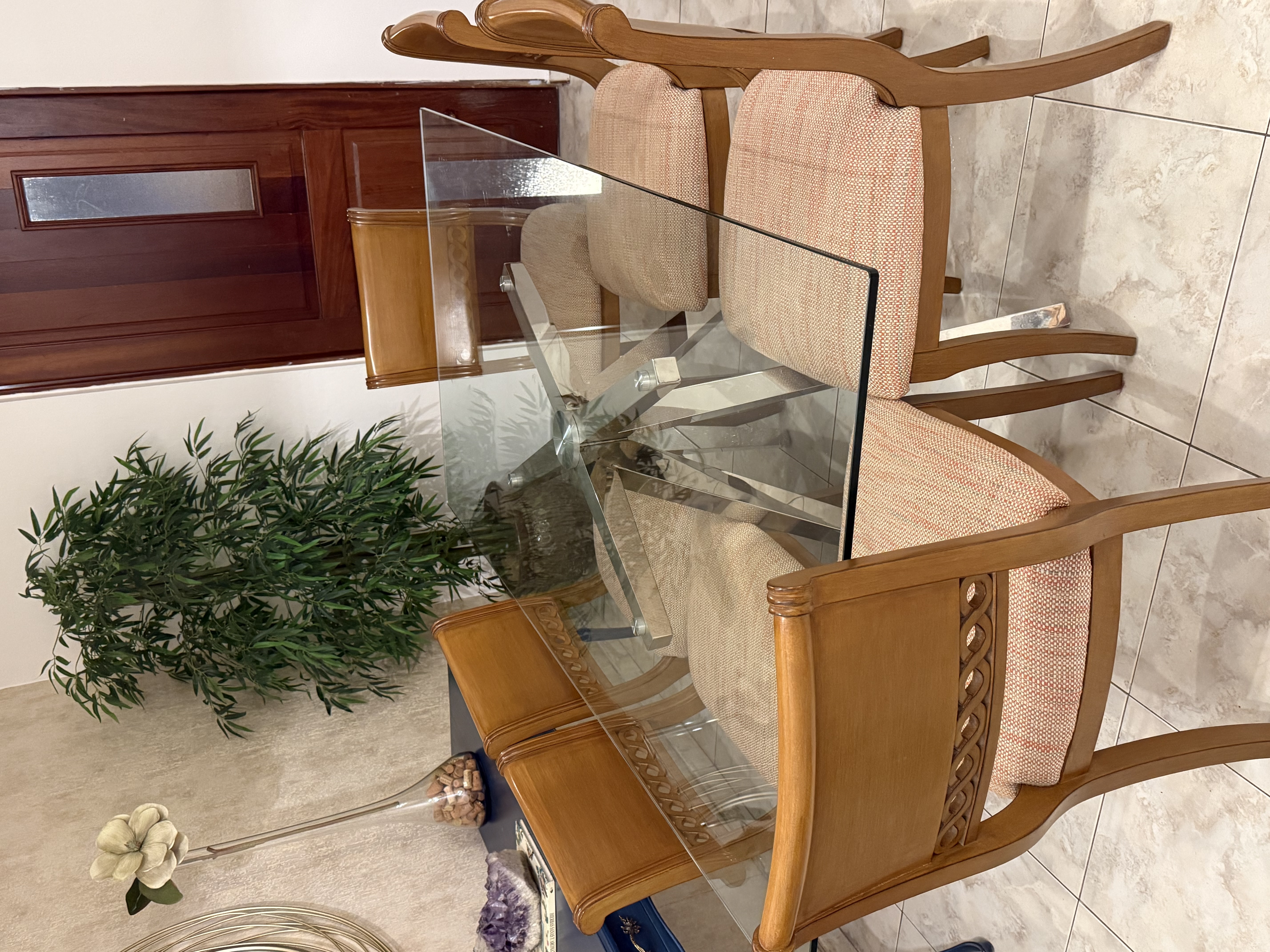muebles y colchones - Por MUDANZA VENDO COMEDOR DE 6 SILLAS