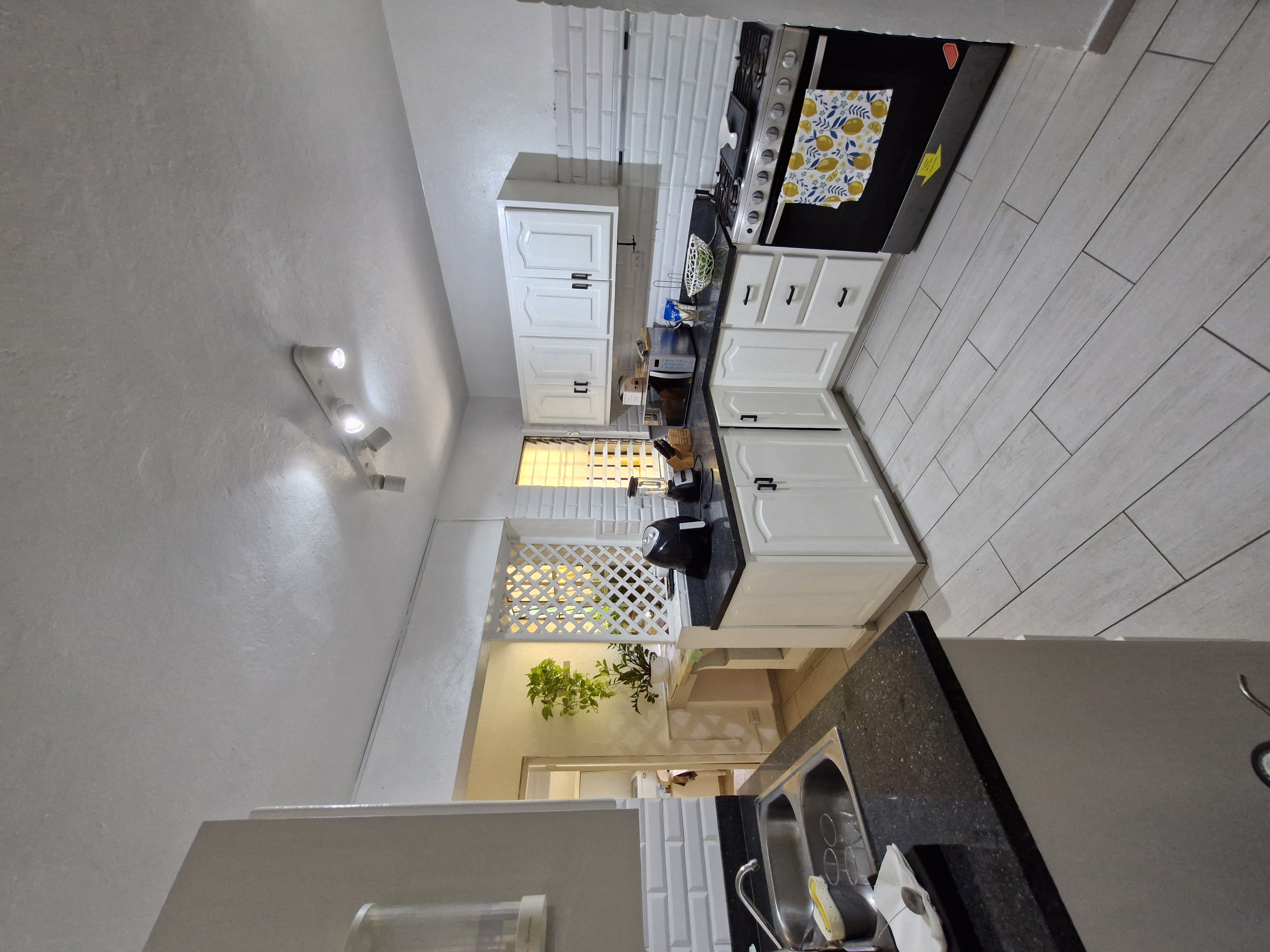 apartamentos - Segundo nivel con terraza en Gazcue 1