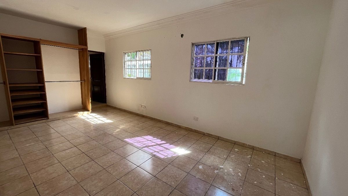 casas - Casa en alquiler en San Geronimo de 5 hab  7