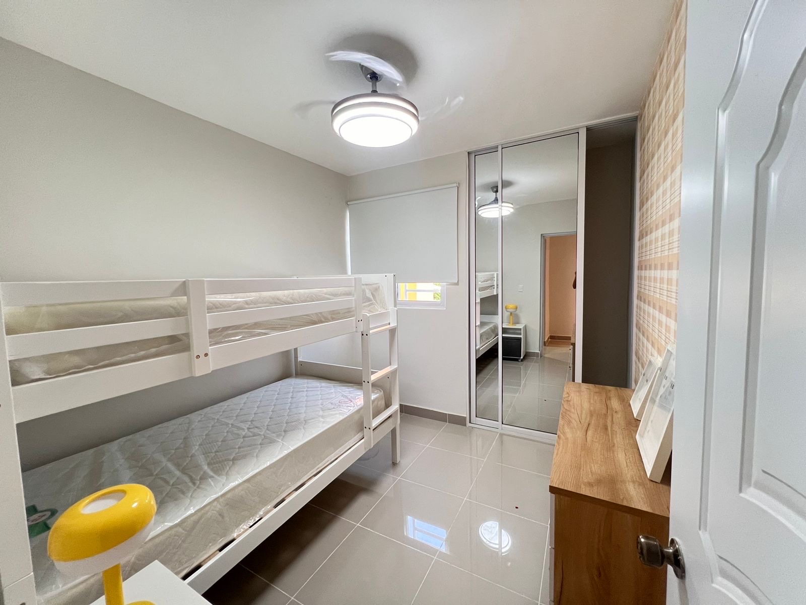apartamentos - venta de apartamento con bono vivienda  autopista de san Isidro Santo Domingo  2
