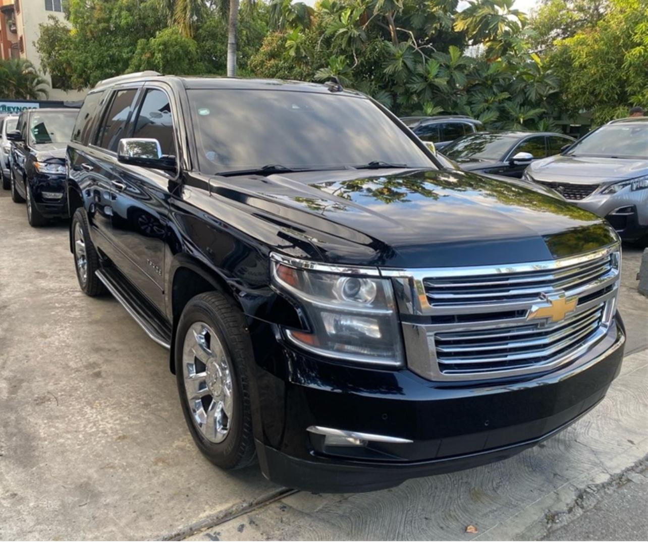 jeepetas y camionetas - Chevrolet Tahoe premier 2017  0