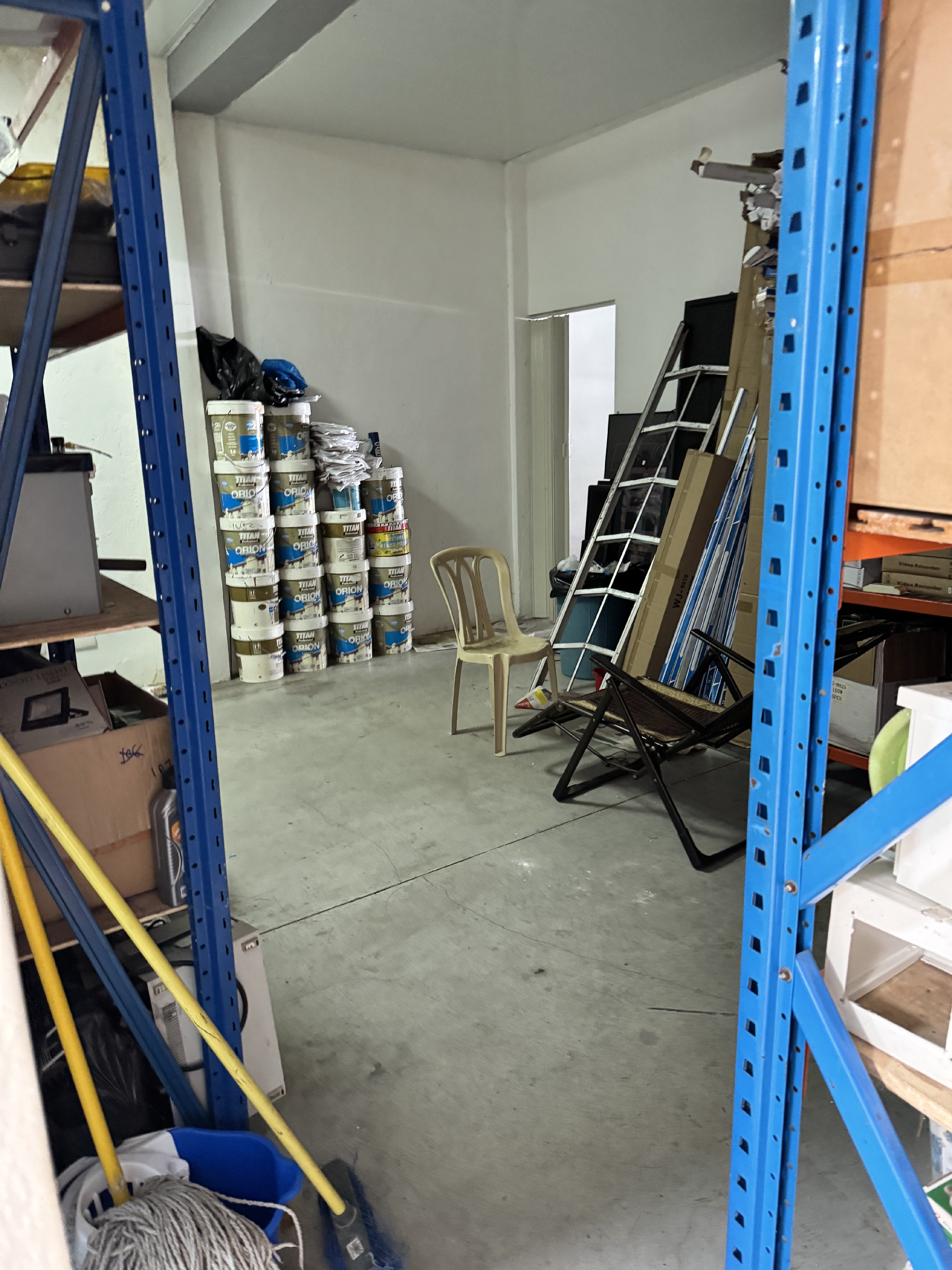 oficinas y locales comerciales - Alquiler Local Comercial  4