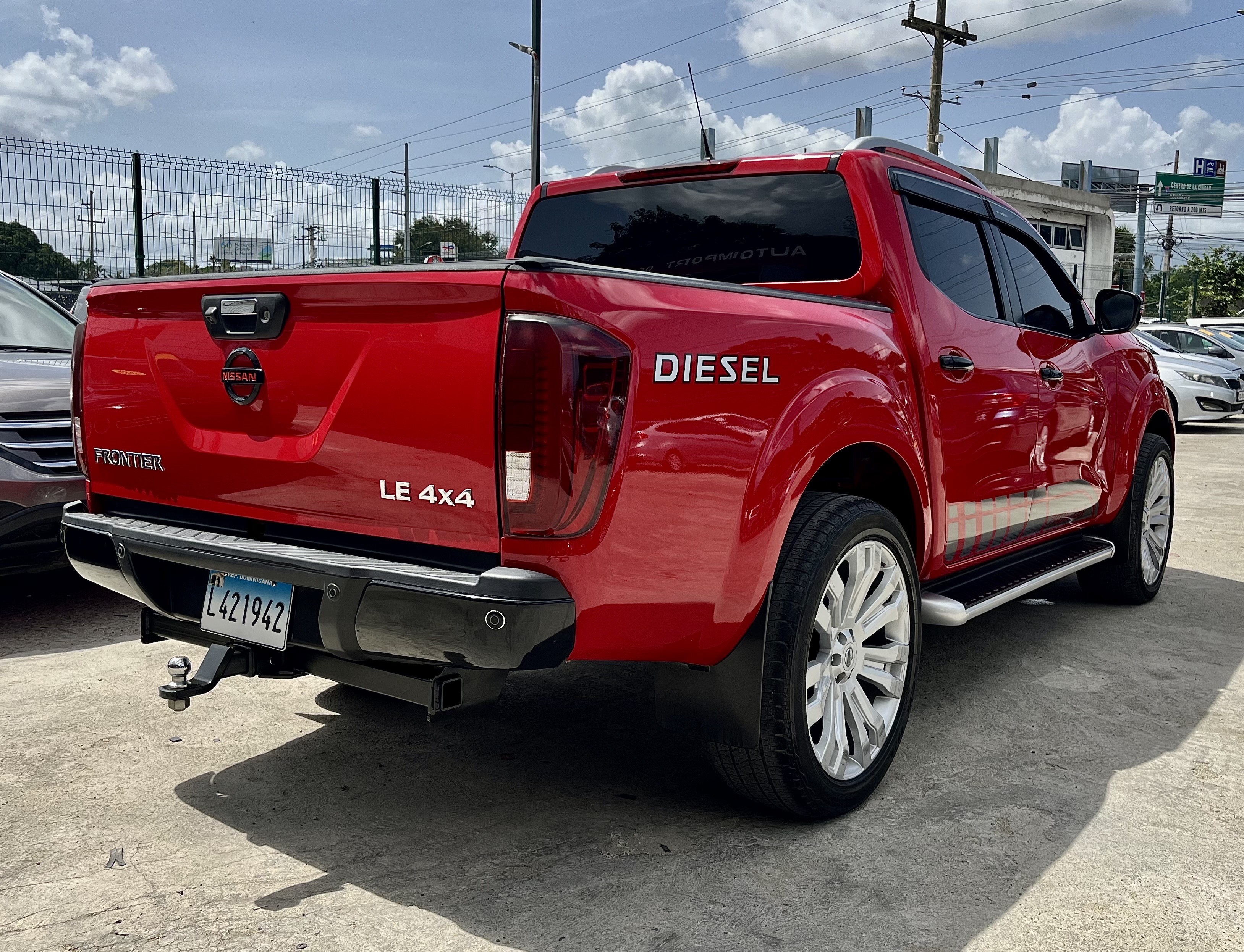 jeepetas y camionetas - Nissan Frontier 2021 – Versión LE 4x4 Diesel
 2