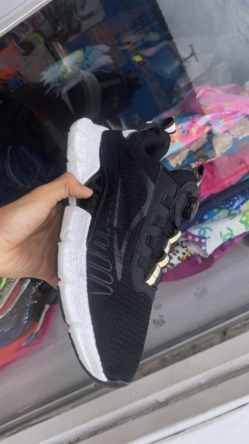 zapatos para hombre - Vendo tenis y zapatos de hombres a buen precio 