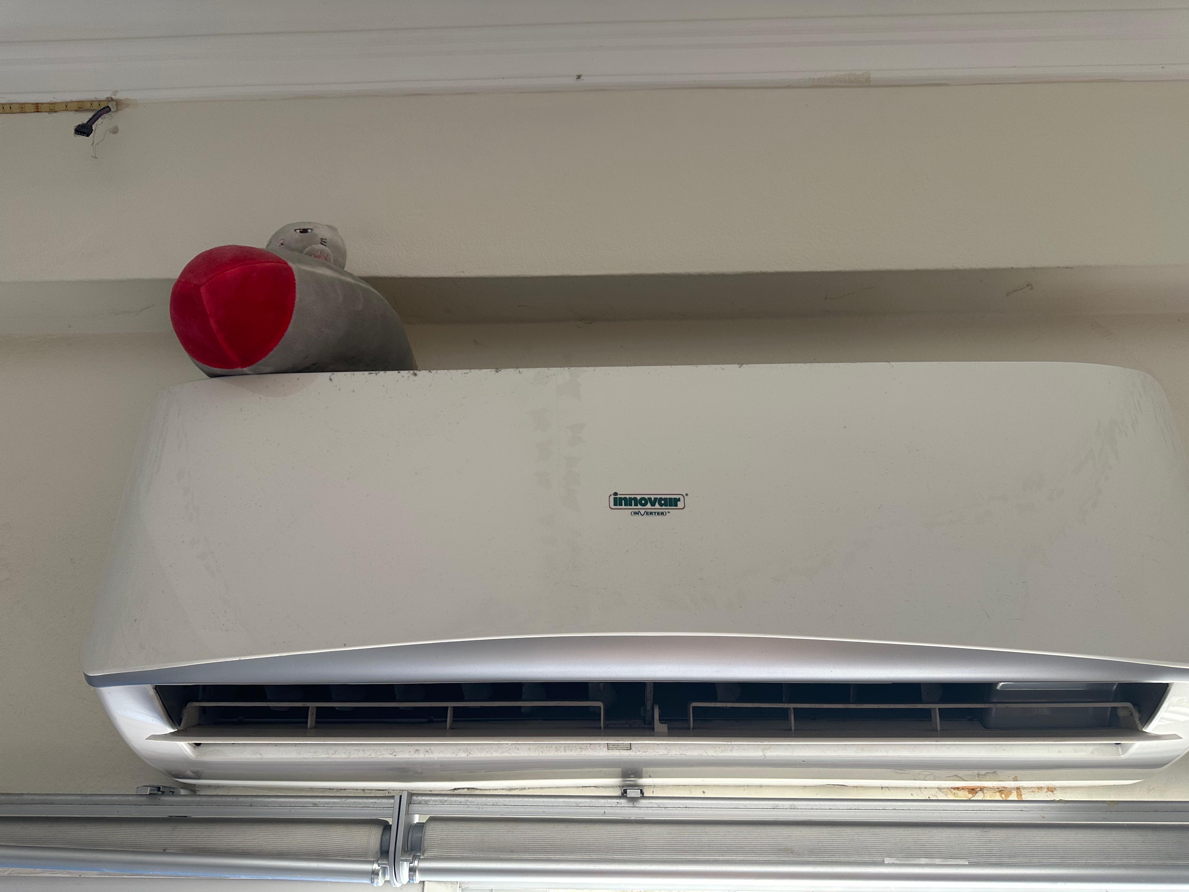 aires acondicionados y abanicos - Aire Acondicionado Inverter Innovair. 12,000 btu. Compresor Dañado 1