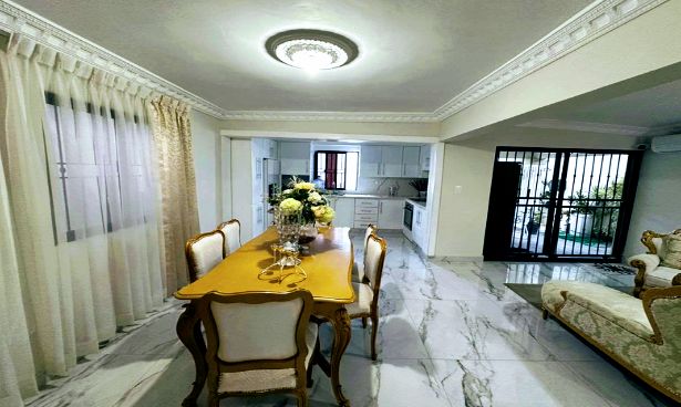 casas - Casa de dos niveles en el Café Santo Domingo Oeste 3