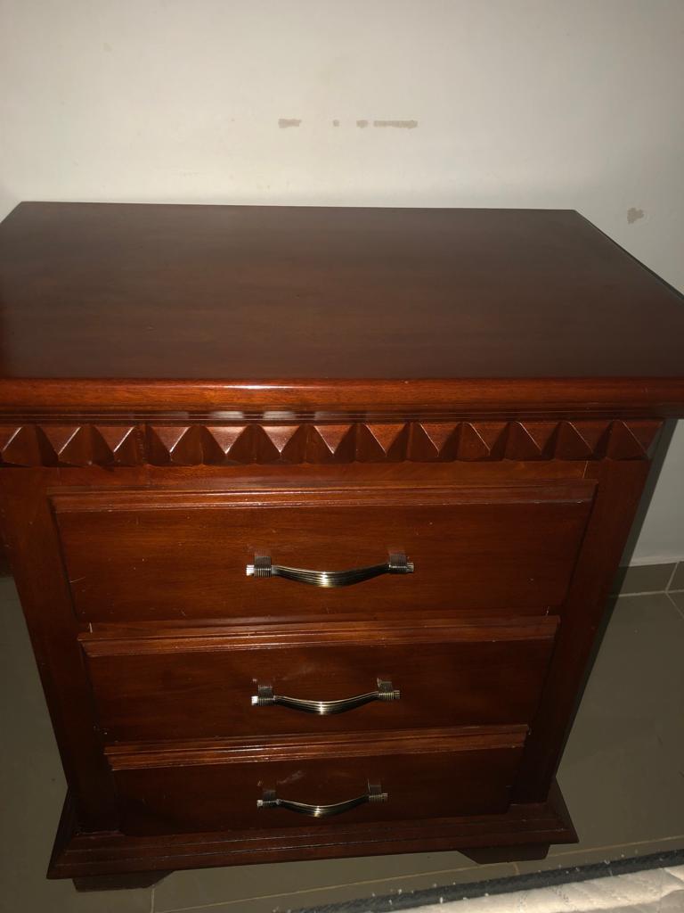 muebles y colchones - Juego de Habitación completo en Caoba. 55,000 negociable... 4