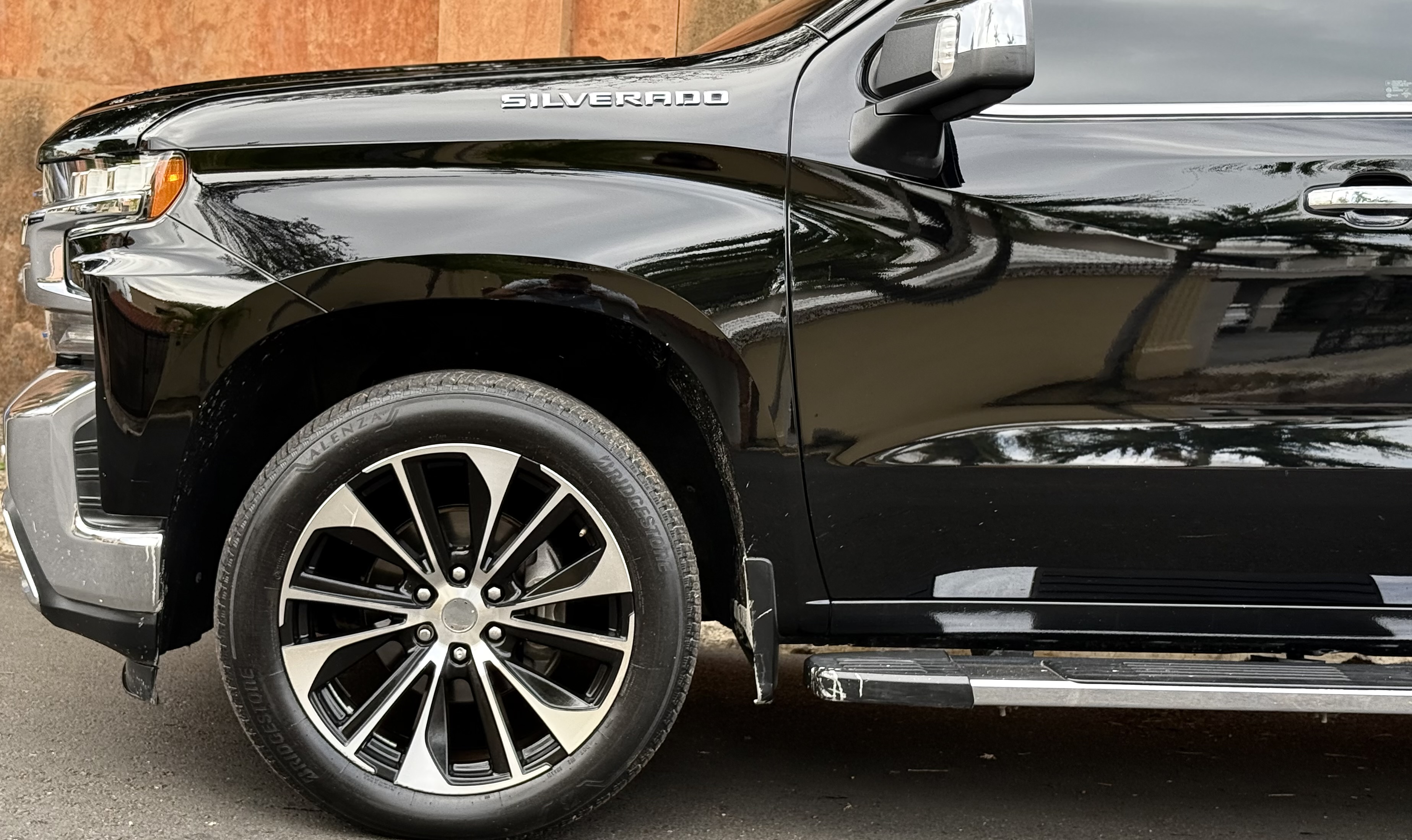 jeepetas y camionetas - Chevrolet Silverado LTZ Gasolina 2019 4x4  $38,900 5