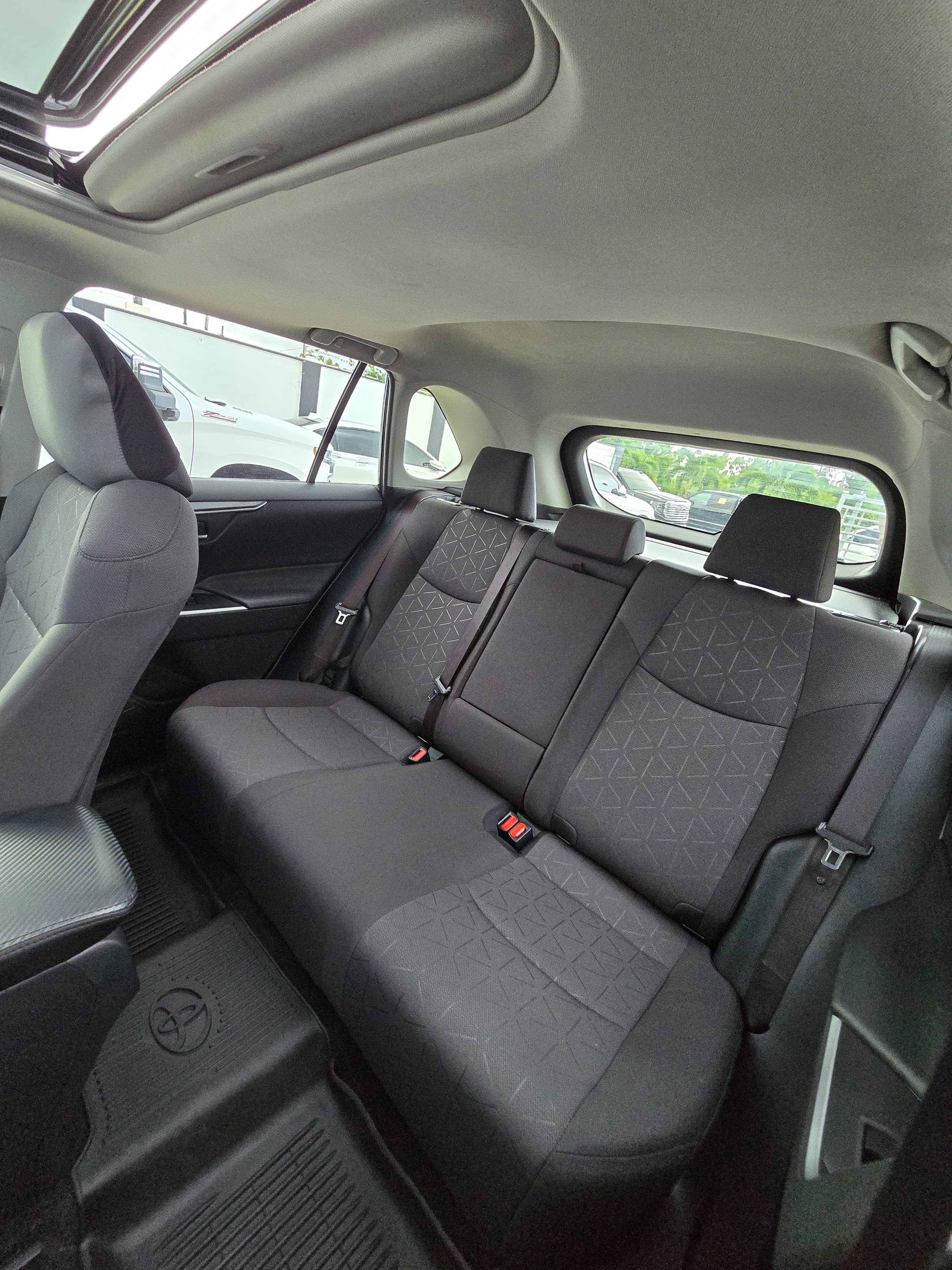 jeepetas y camionetas - TOYOTA RV-4 XLE 2021 AWD CARFAX AMERICANA  8