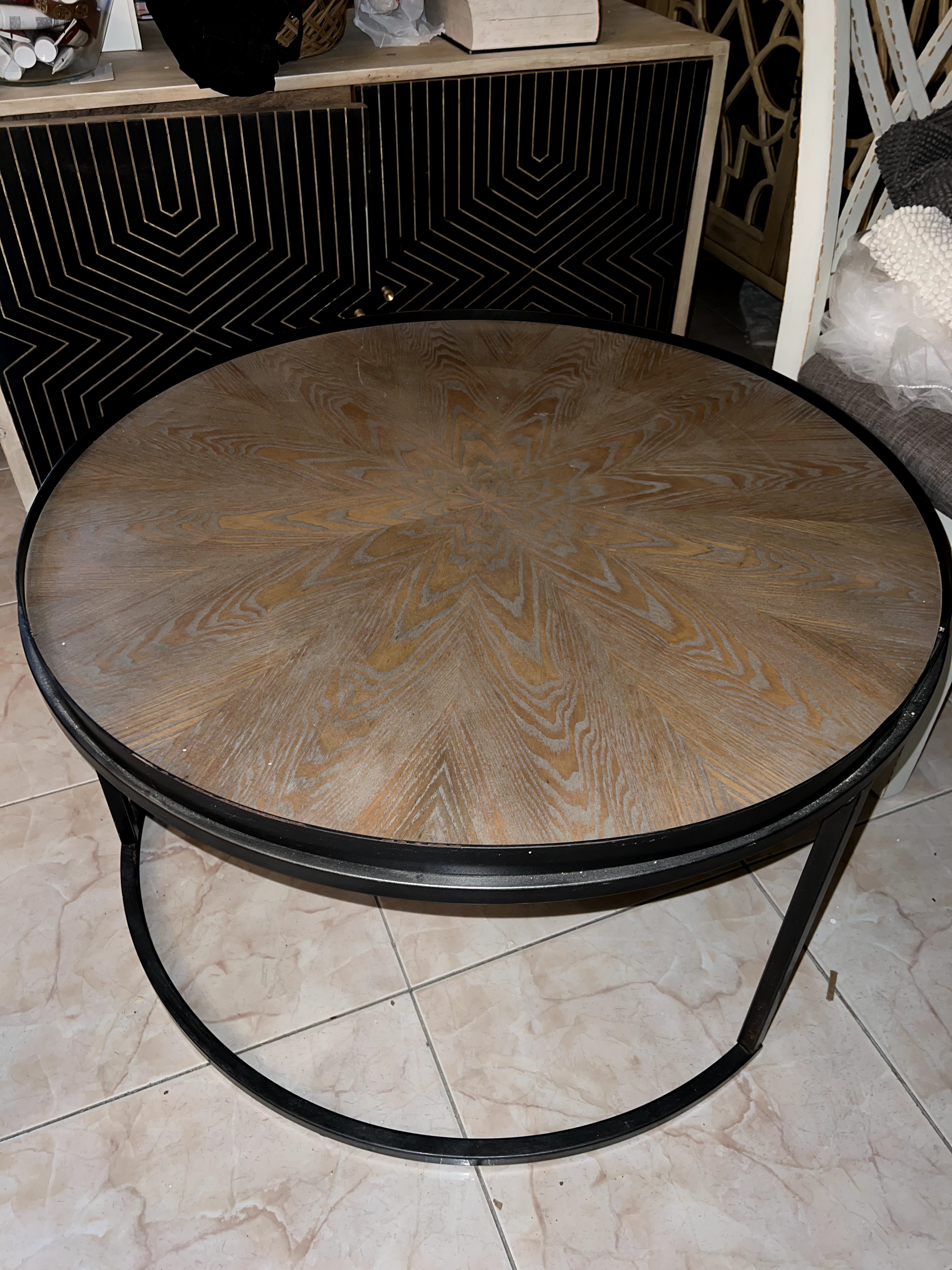 decoración y accesorios - Vendo mesa de centro base de hierra tope de madera 2