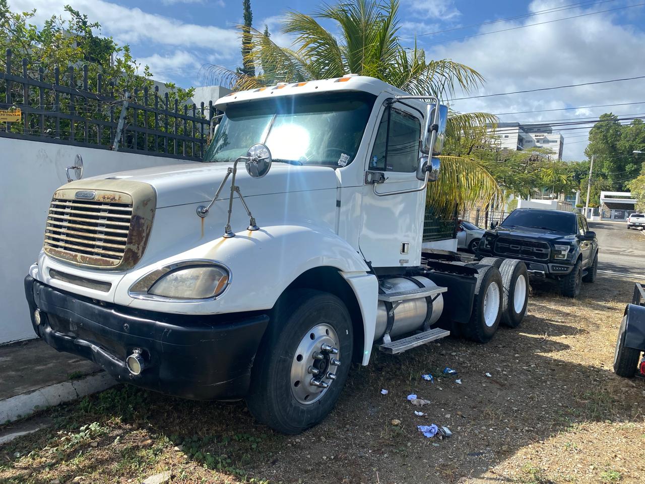 camiones y vehiculos pesados - Freightliner Columbia 2003 0
