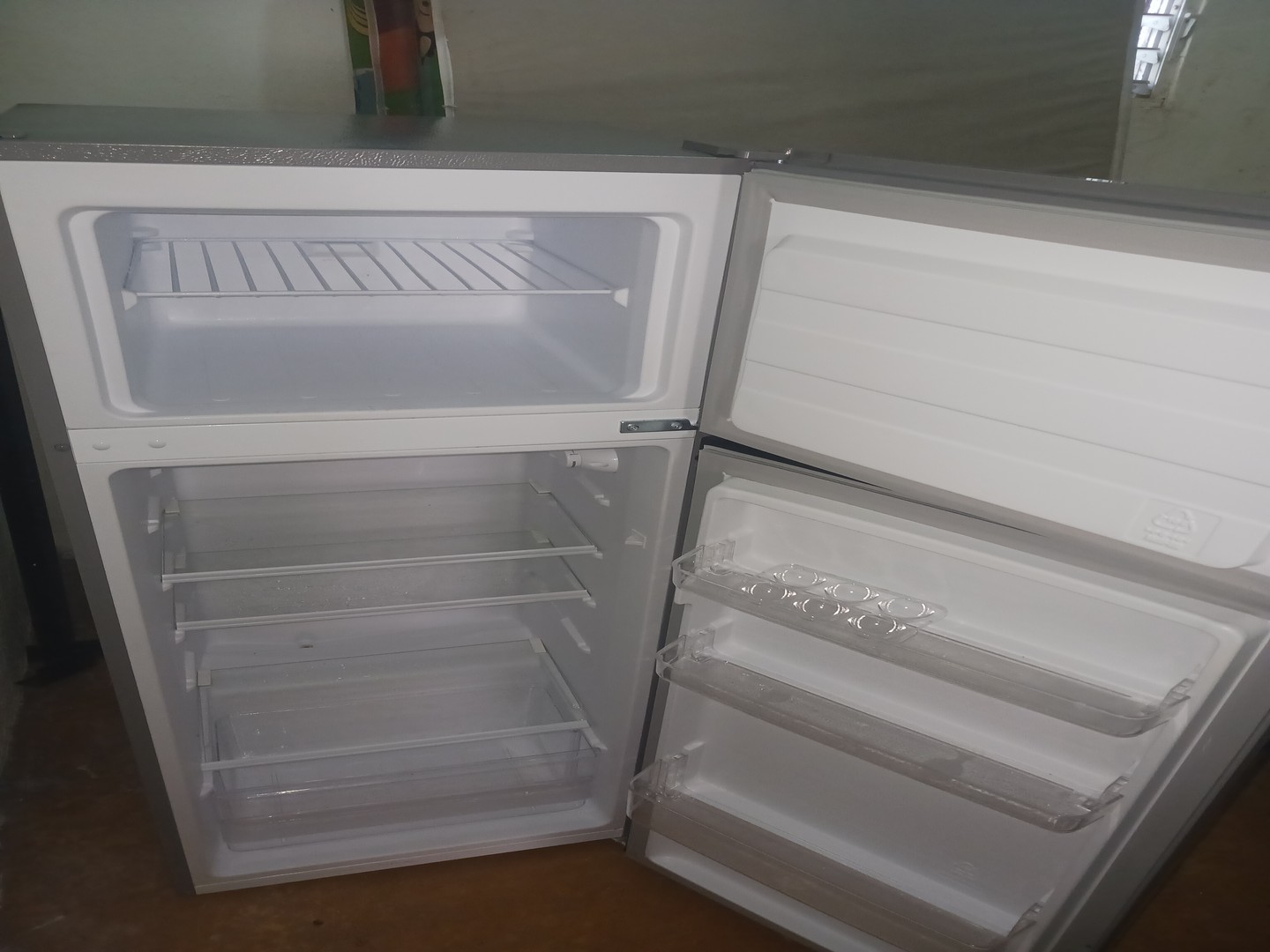electrodomesticos - Se vende por motivo de viaje nevera y estufa junta o separada 3