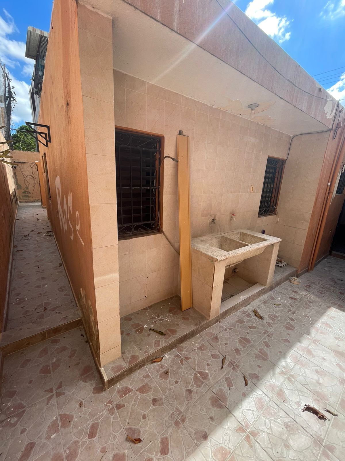 casas - casa en lucerna 150mt2 contruccion 3 habitaciones  2