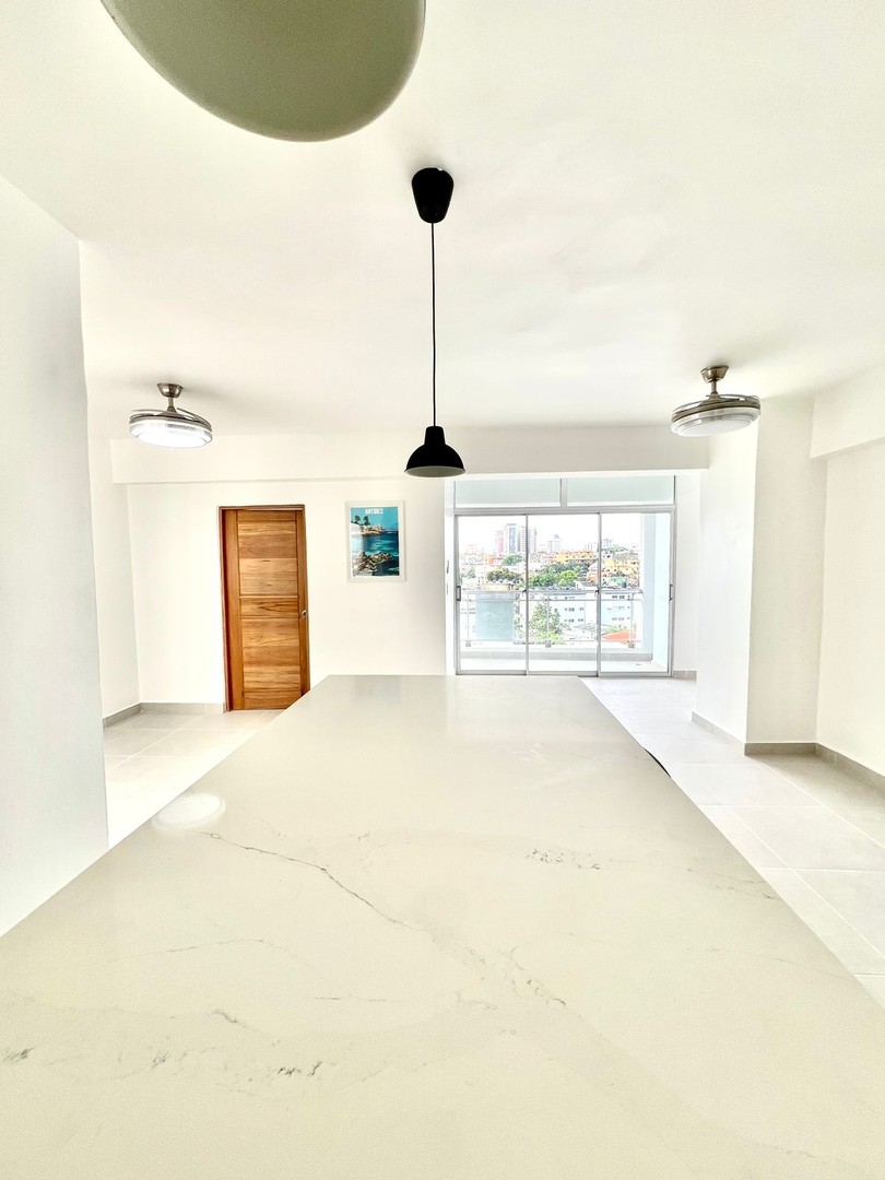 apartamentos - Apartamento con línea blanca en alquiler en la Zona Universitaria  0