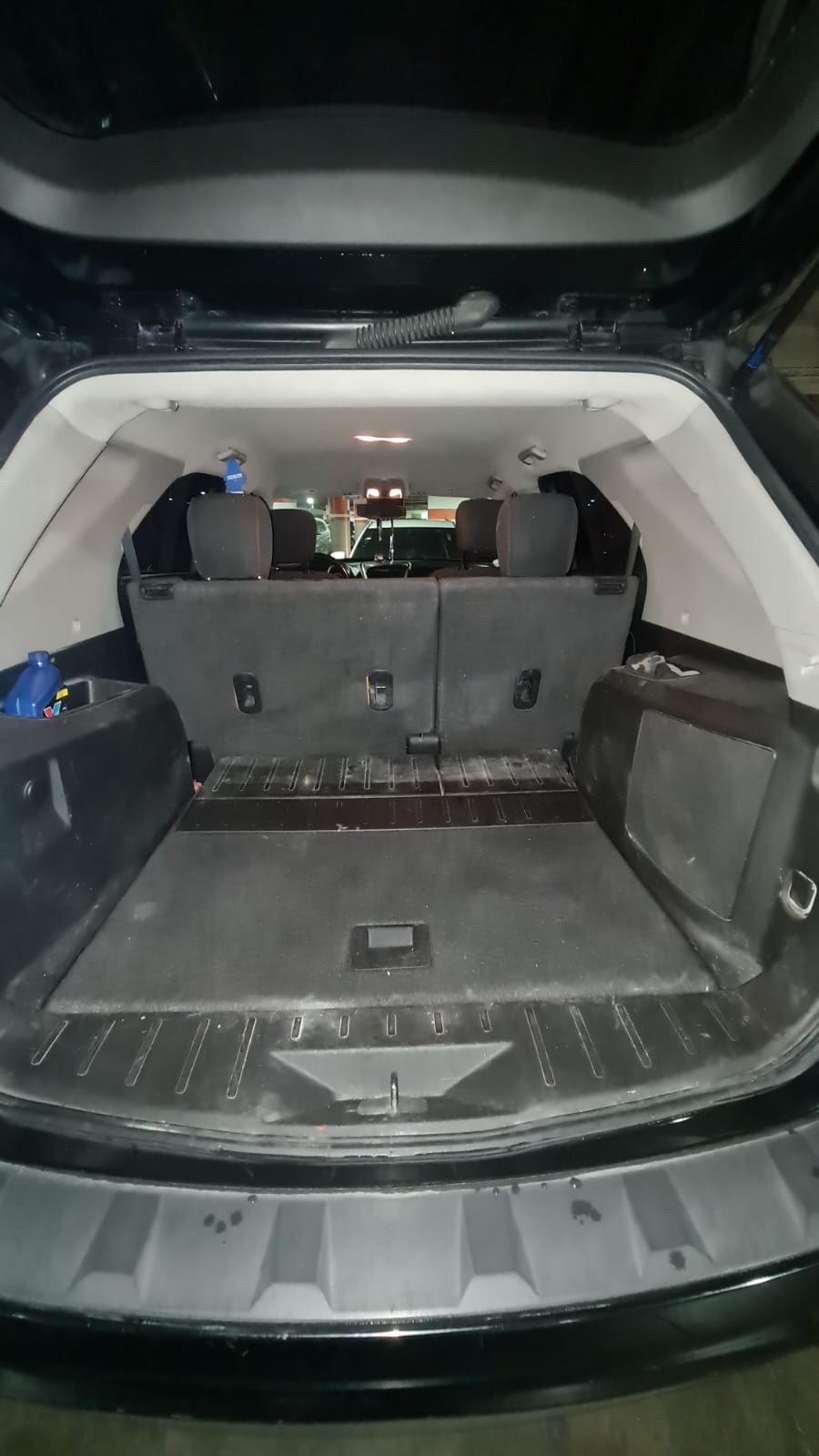 jeepetas y camionetas - Vendo para comprar un vehículo de 3 filas de asientos… 5