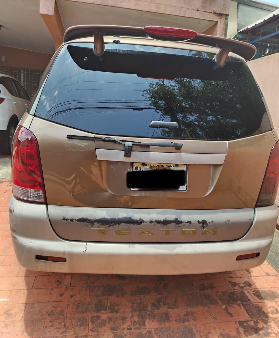 jeepetas y camionetas - SsangYong Rexton 2006 Diesel  3