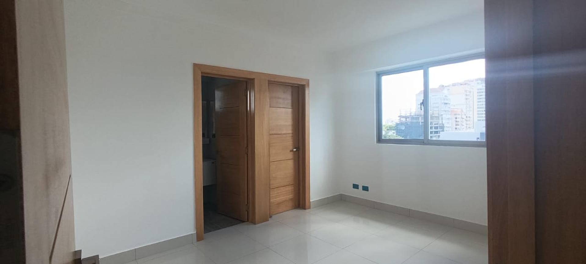 apartamentos - CACICAZGOS HERMOSA 2DA CON TERRAZA UBICACIÓN IDEAL, EXCELENTE DISTRIBUCIÓN  8