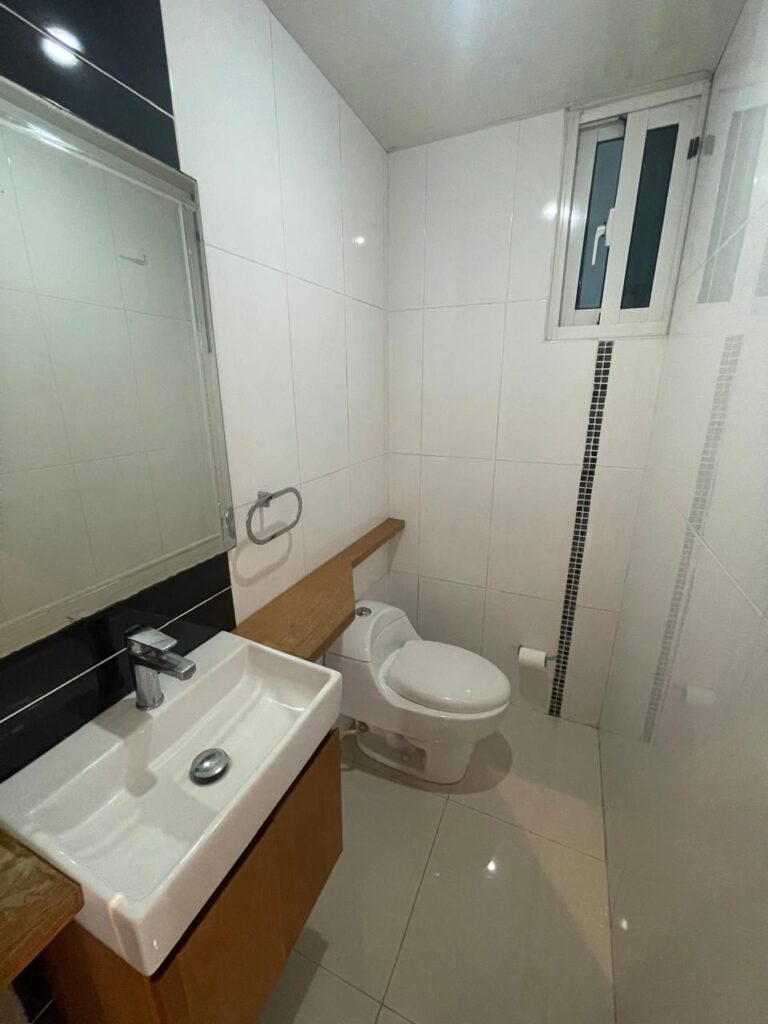apartamentos - 2749- APTO. EN EVARISTO MORALES, STO. DGO.  5