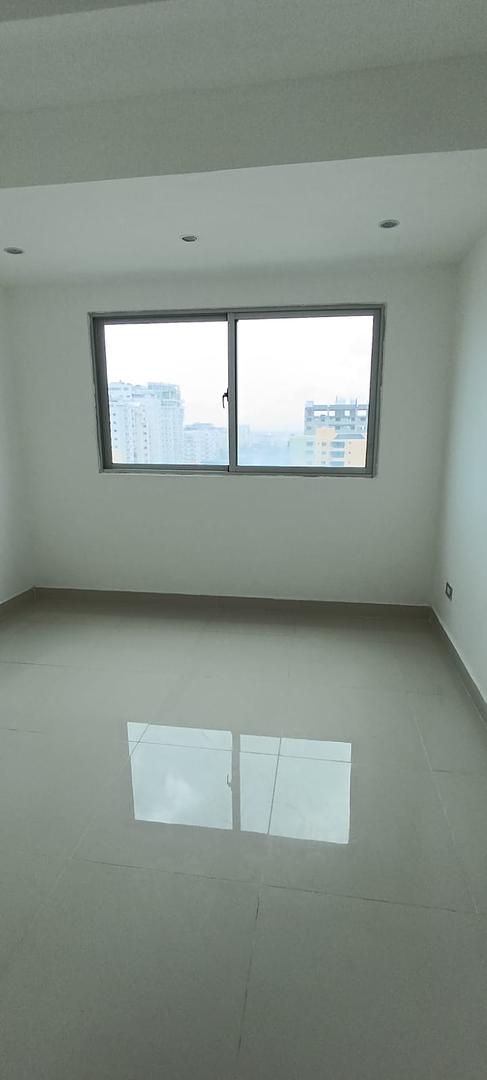apartamentos - Renacimiento Torre Moderna excelente ubicación, área Social, ideal para parejas 4