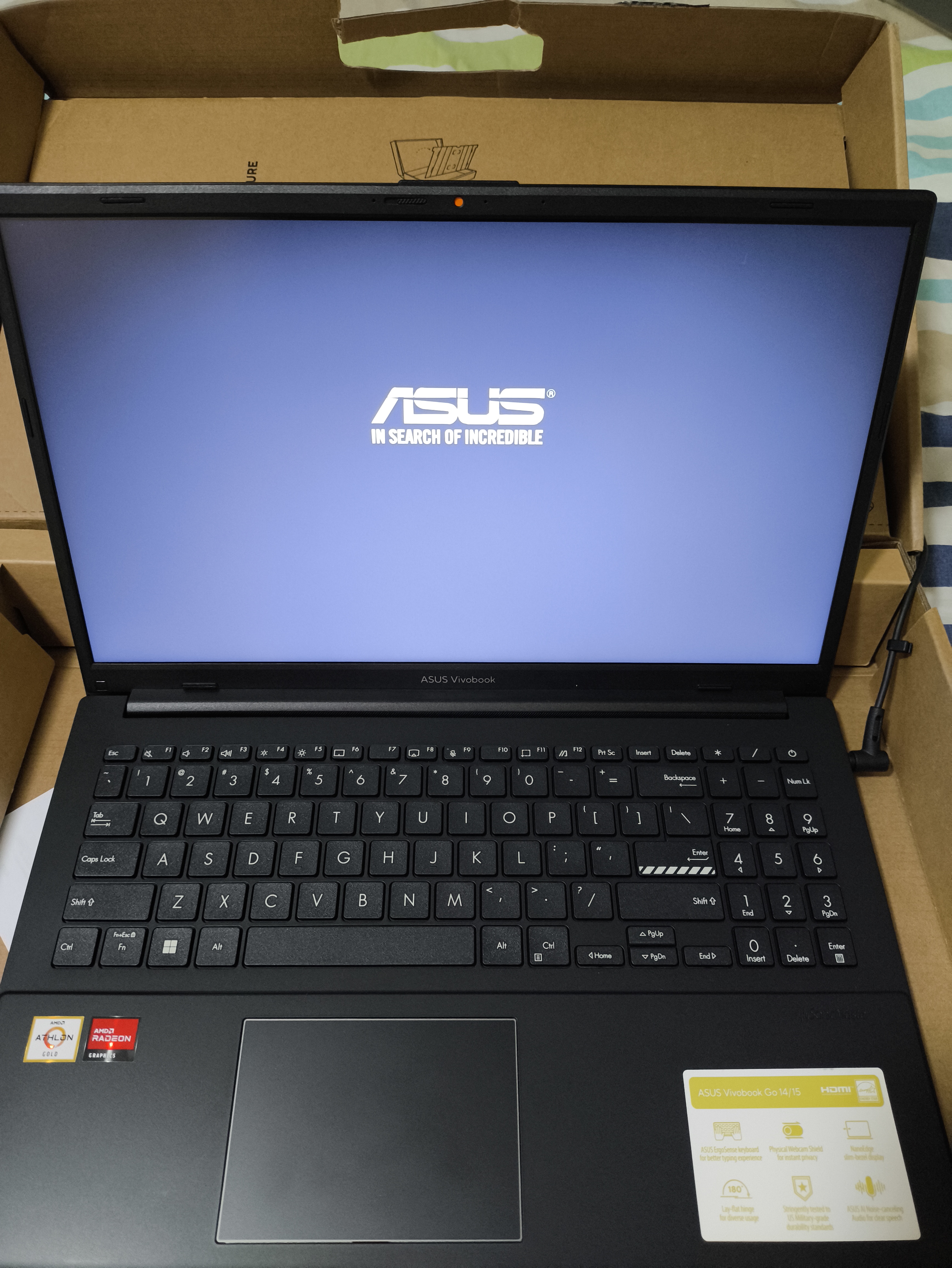 computadoras y laptops - Laptop Asus VivoBook 1