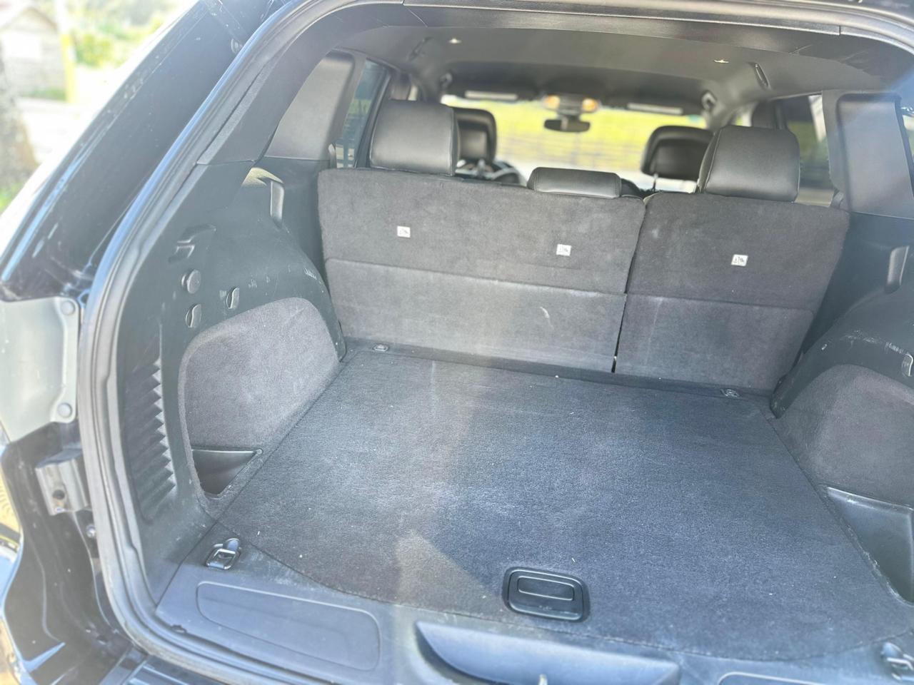 jeepetas y camionetas - Jeep Cherokee Laredo 2017 3
