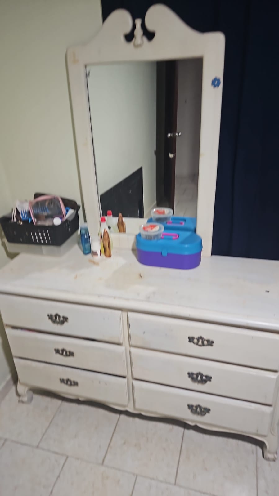 muebles y colchones - Gavetero para niña en caoba 2