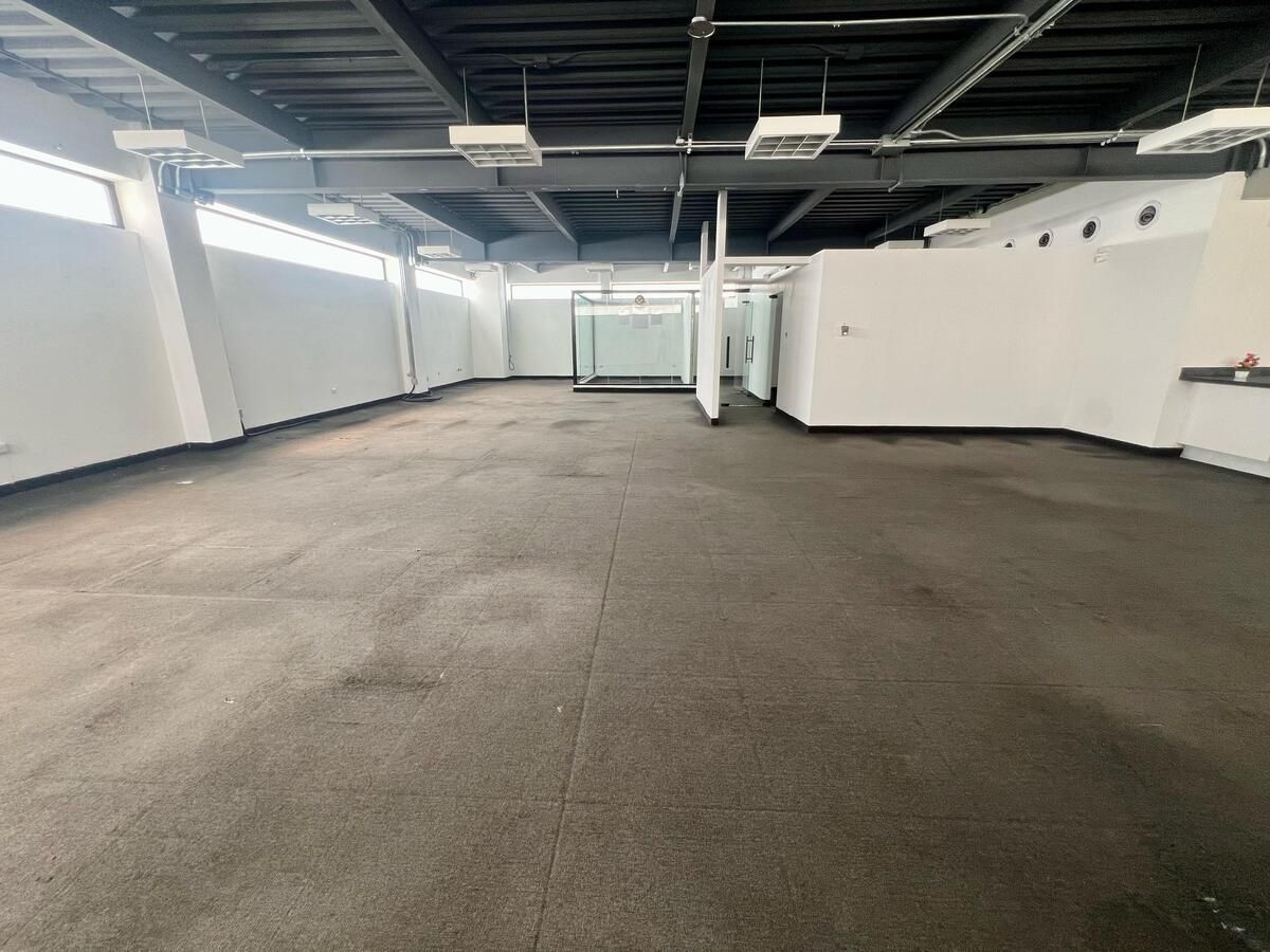 oficinas y locales comerciales - 🔵Alquilo Local 2do piso en Paraiso  5