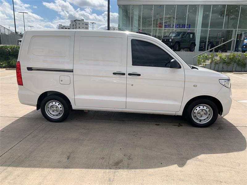 jeepetas y camionetas - Chevrolet N400 Cargo 2021 9