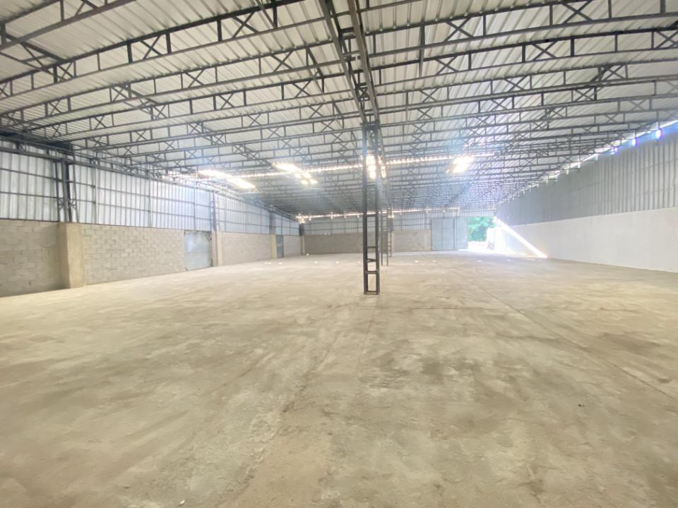 otros inmuebles - Nave Industrial en LOS GIRASOLES I SANTO DOMINGO DE GUZMÁN 4