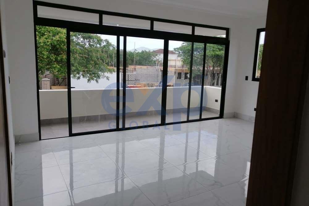 casas - Casa moderna en venta en Altos de Los Samanes, Santiago – 3 habs, 2 niveles 5