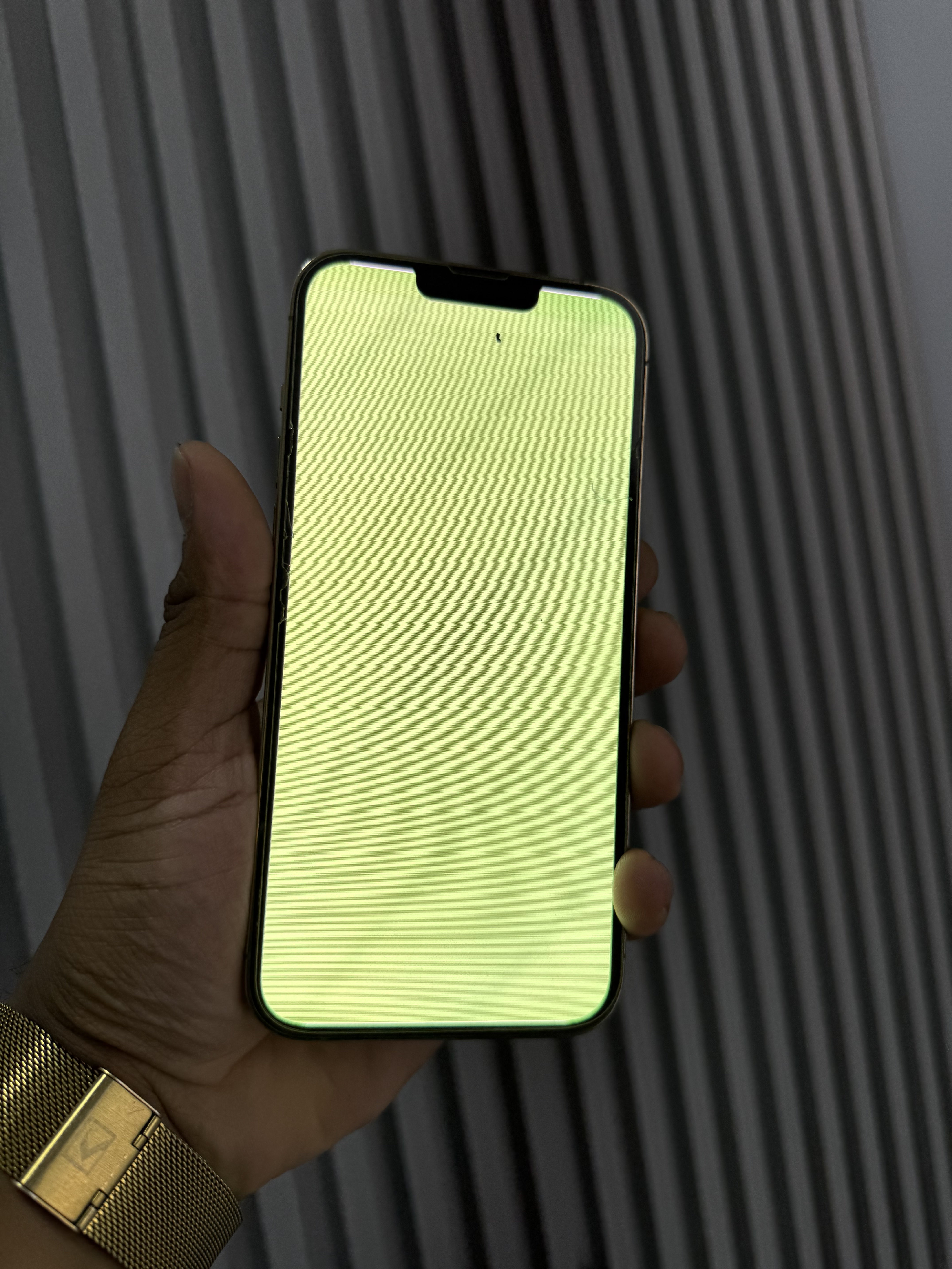 servicios profesionales - Solucion a pantalla verde, blanca o amarilla en iPhone