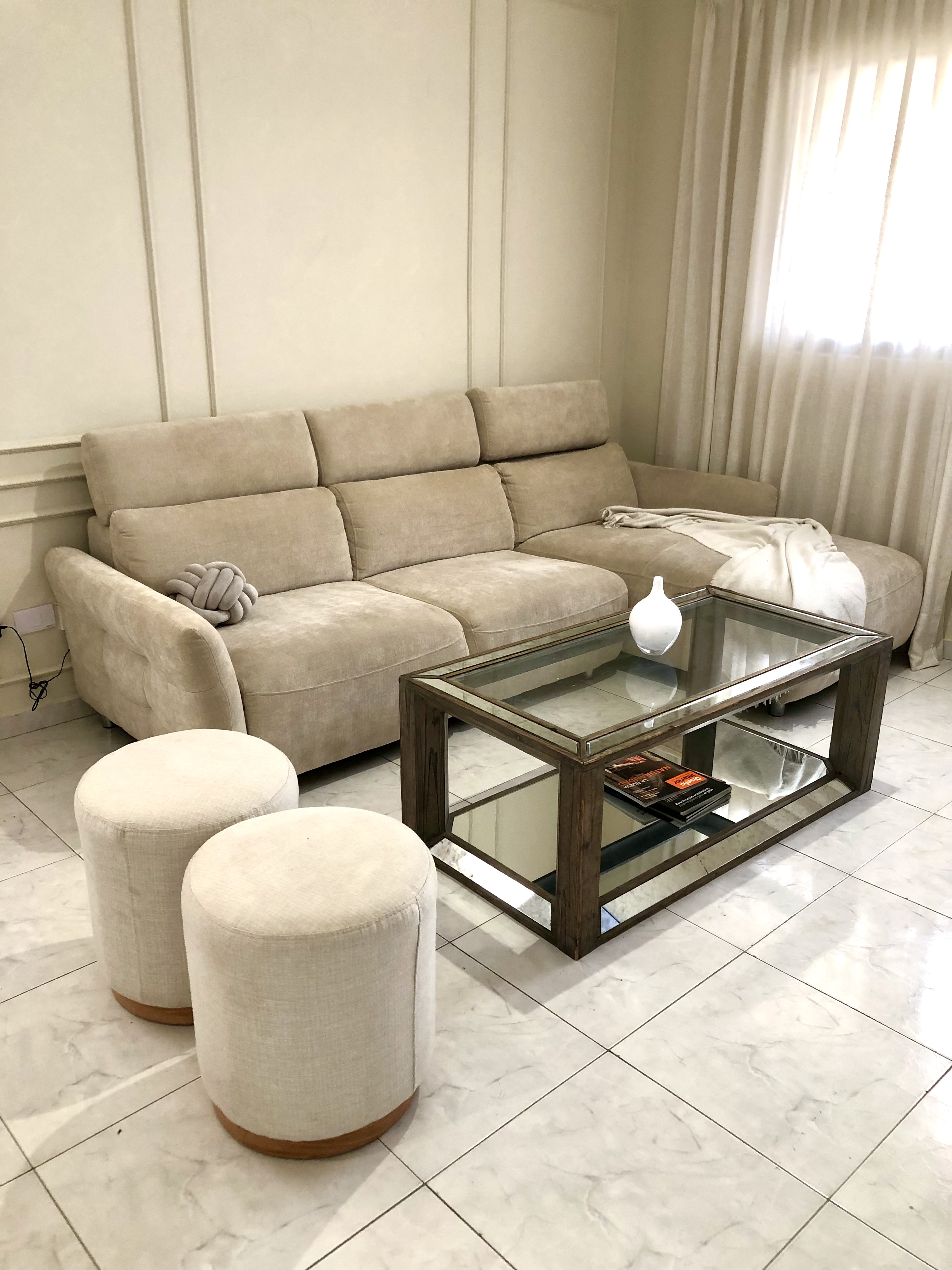 muebles y colchones - OPORTUNIDAD! Mesa moderna de centro nítida  3