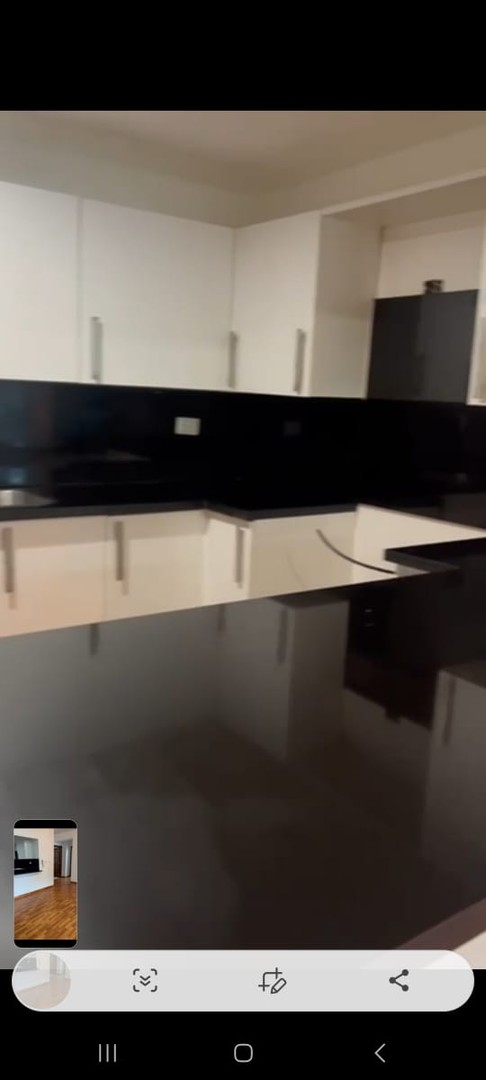 apartamentos - Vendo oportunidad moderno apartamento en Evaristo morales 🕹 US$195,000   6