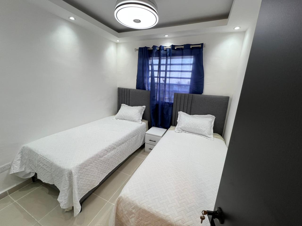 apartamentos - Se Renta Apartamento Amueblado en Av Las Americas 5